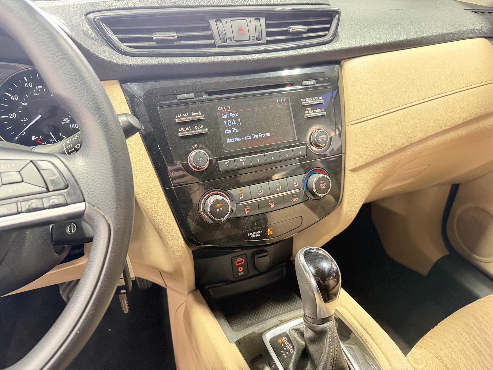 Thumbnail: 2017 Nissan Rogue - 4