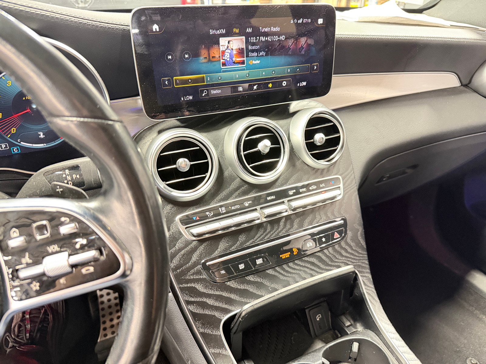 Thumbnail: 2023 Mercedes-Benz GLC - 3