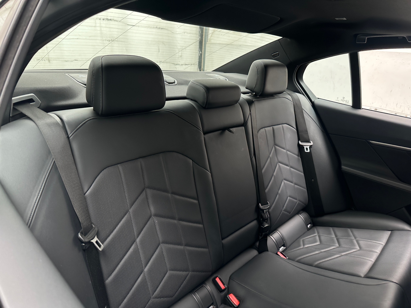 Thumbnail: 2024 BMW 5 Series - 5