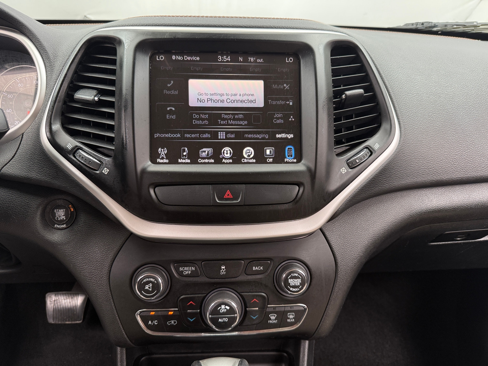 Thumbnail: 2016 Jeep Cherokee - 3