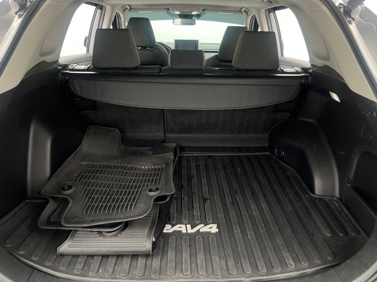 Thumbnail: 2022 Toyota RAV4 - 7