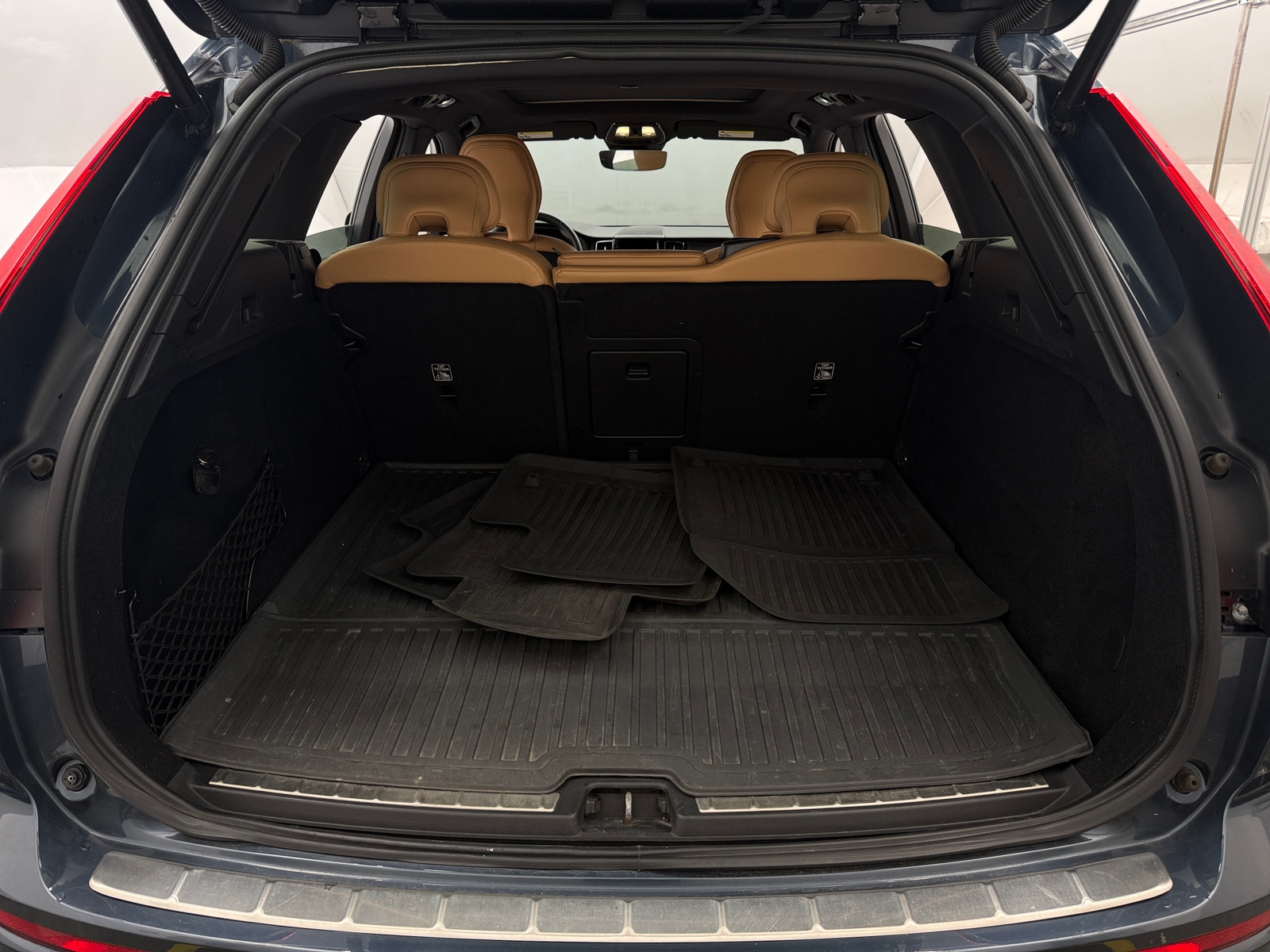 Thumbnail: 2023 Volvo XC60 - 6