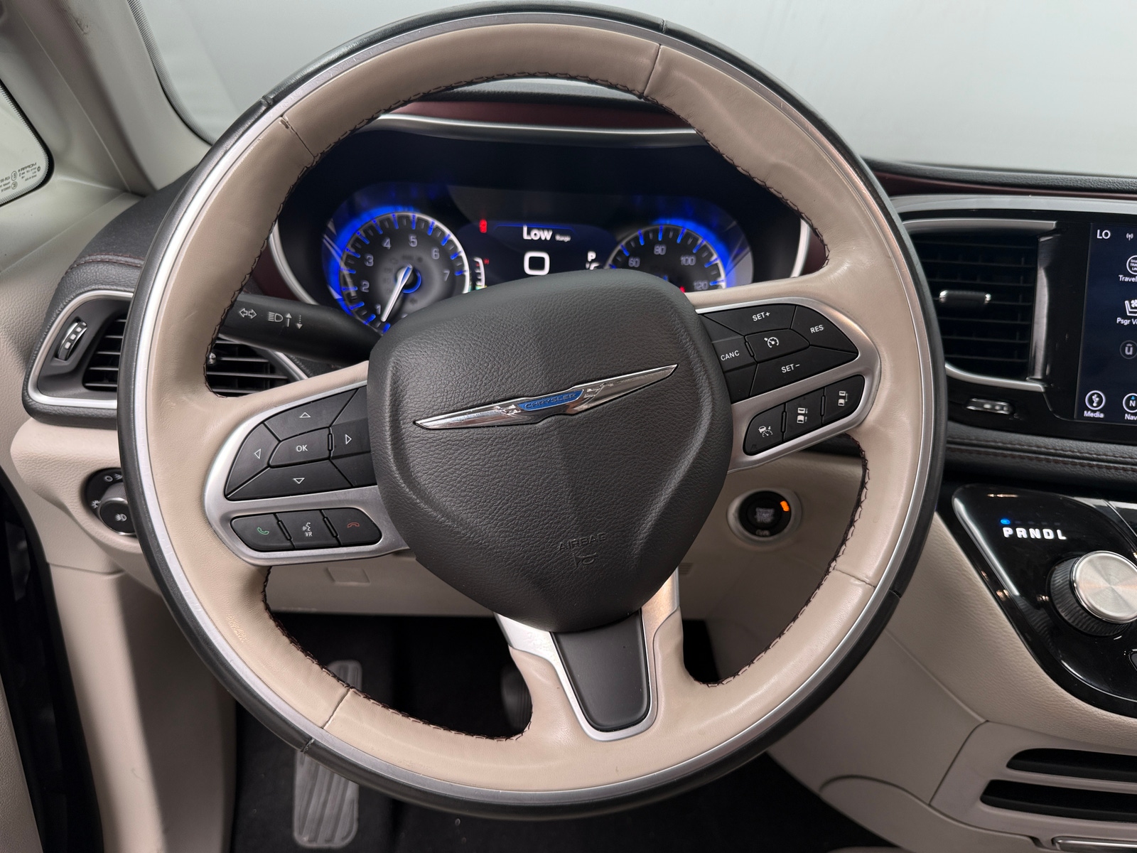 Thumbnail: 2019 Chrysler Pacifica - 4