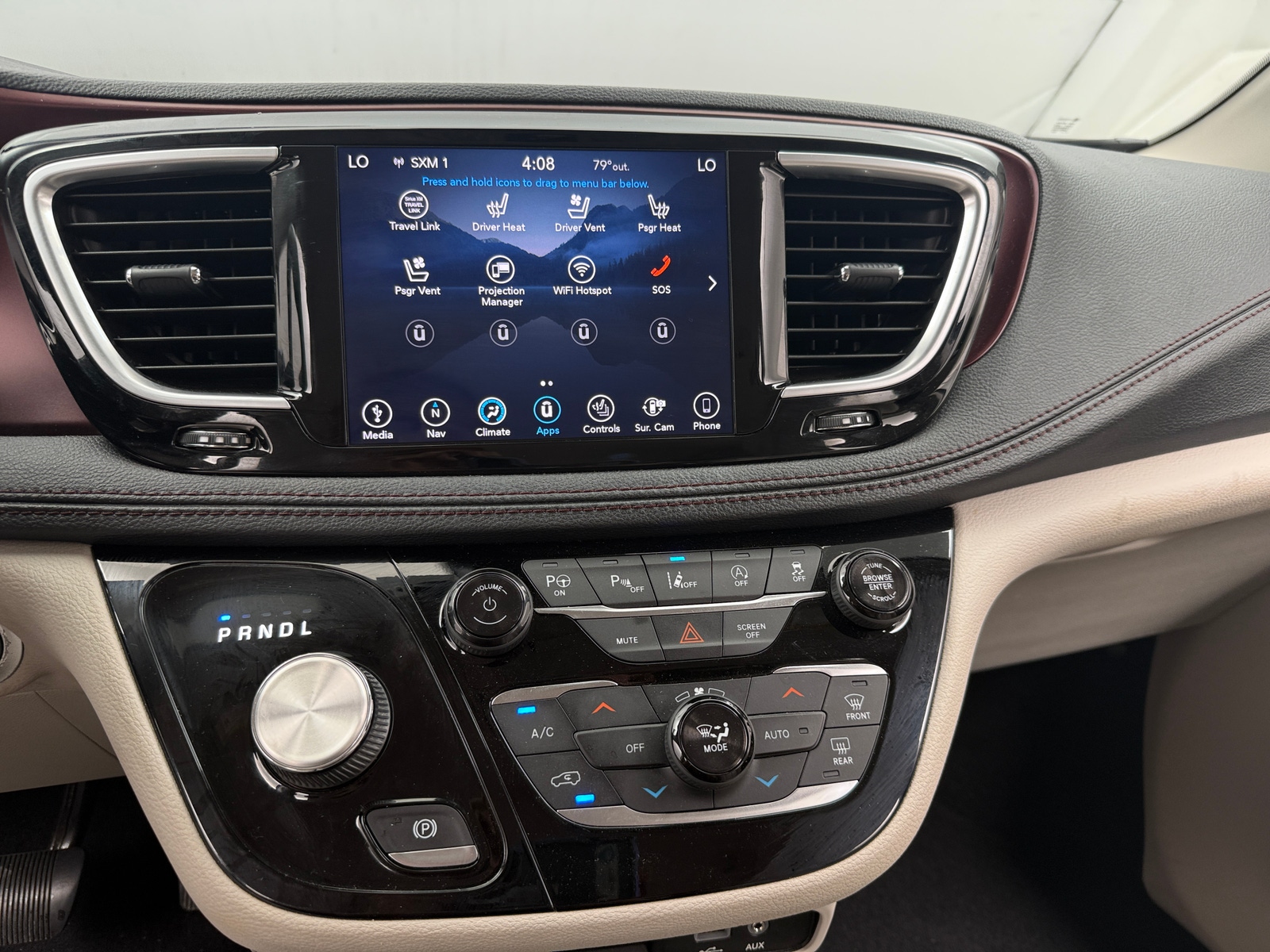 Thumbnail: 2019 Chrysler Pacifica - 3