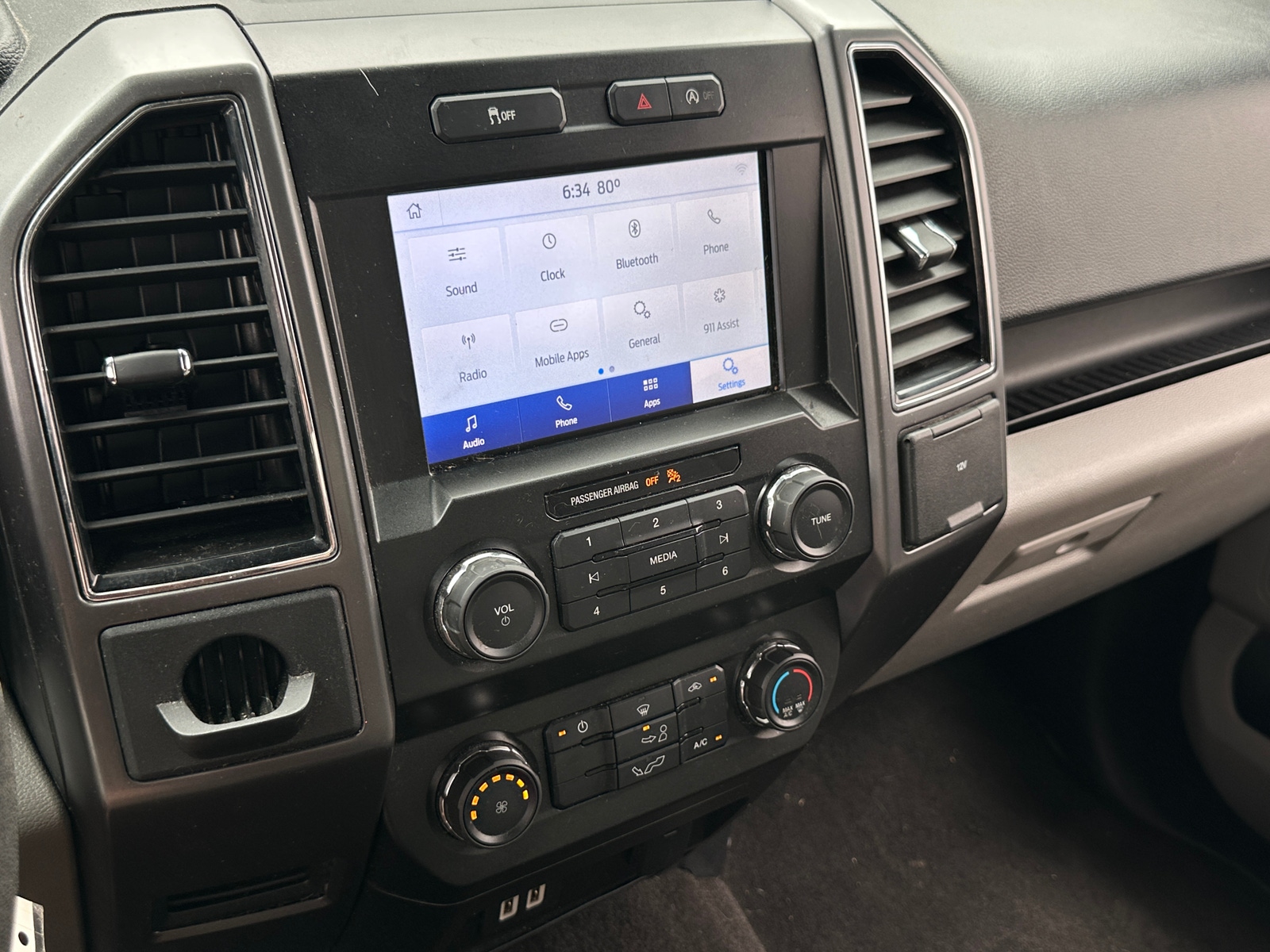 Thumbnail: 2020 Ford Econoline - 4