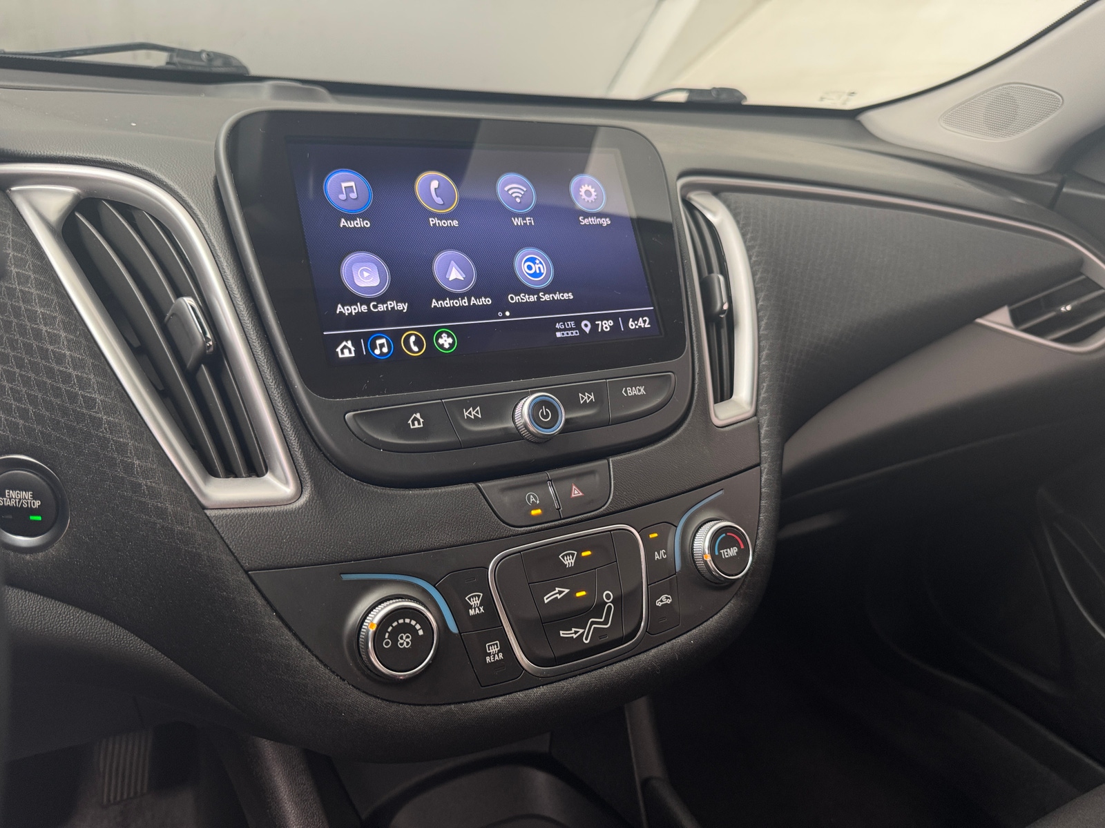 Thumbnail: 2024 Chevrolet Malibu - 4