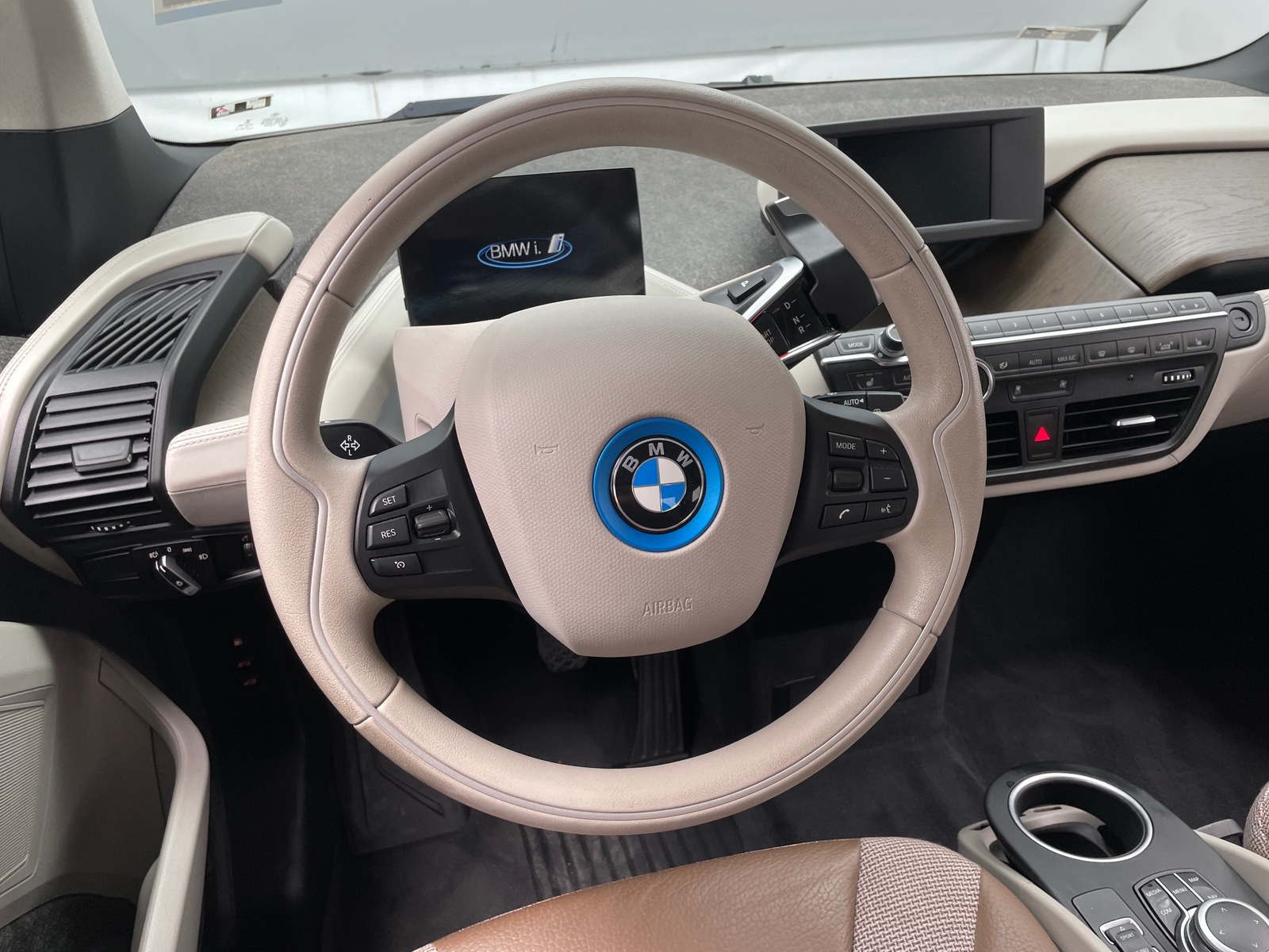 Thumbnail: 2019 BMW i3 - 5