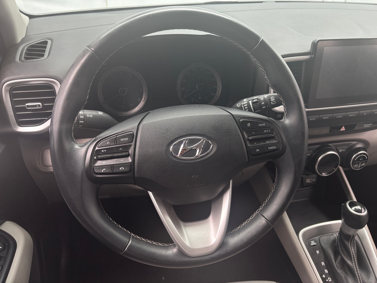 Thumbnail: 2022 Hyundai Venue - 5