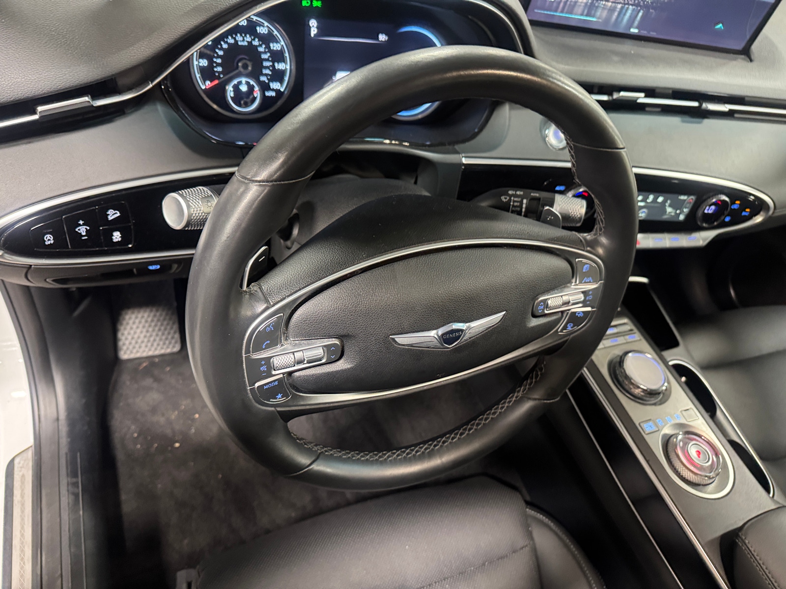 Thumbnail: 2025 Genesis GV70 - 4