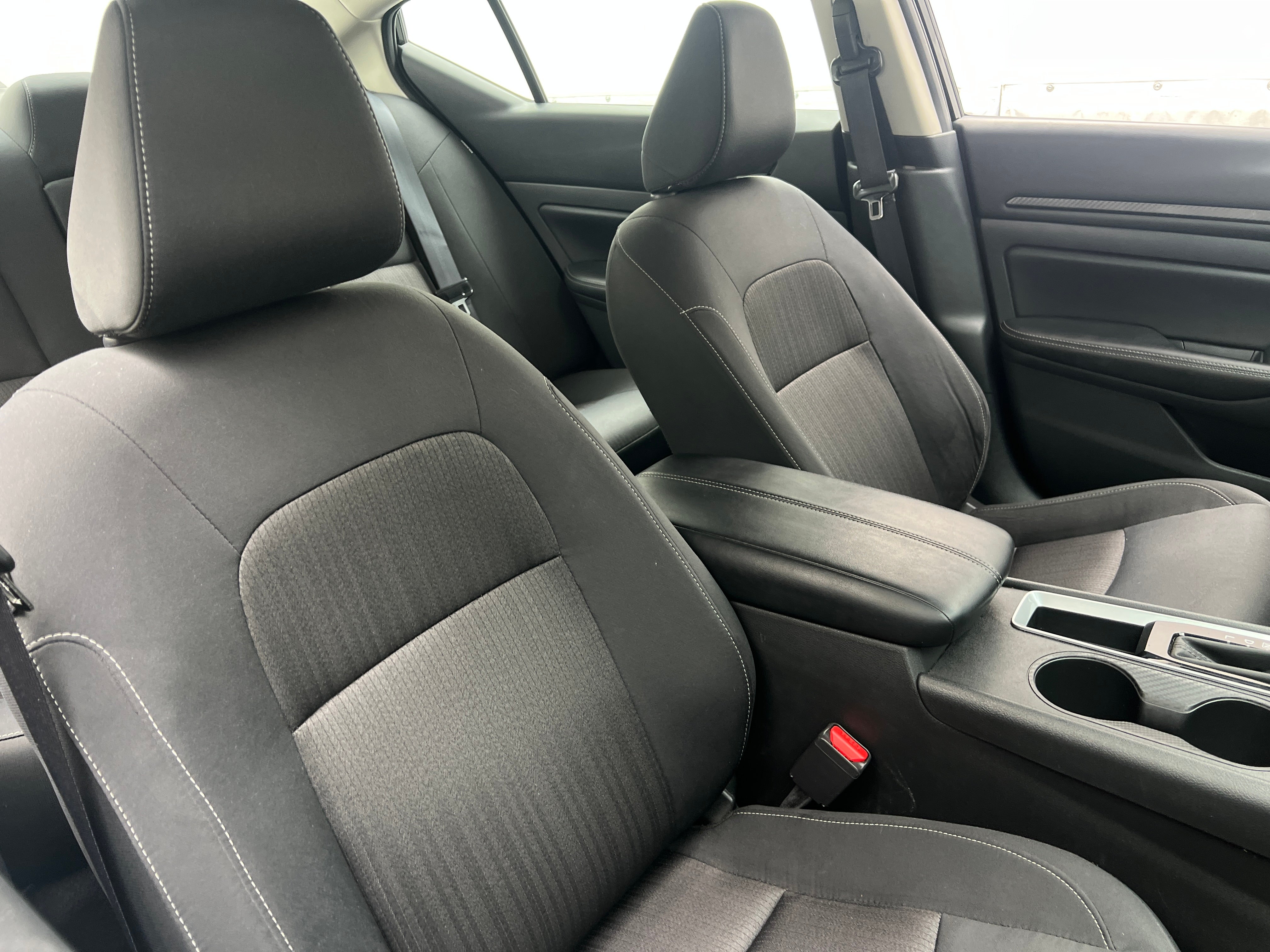 2025 Nissan Altima SV - Photo 4