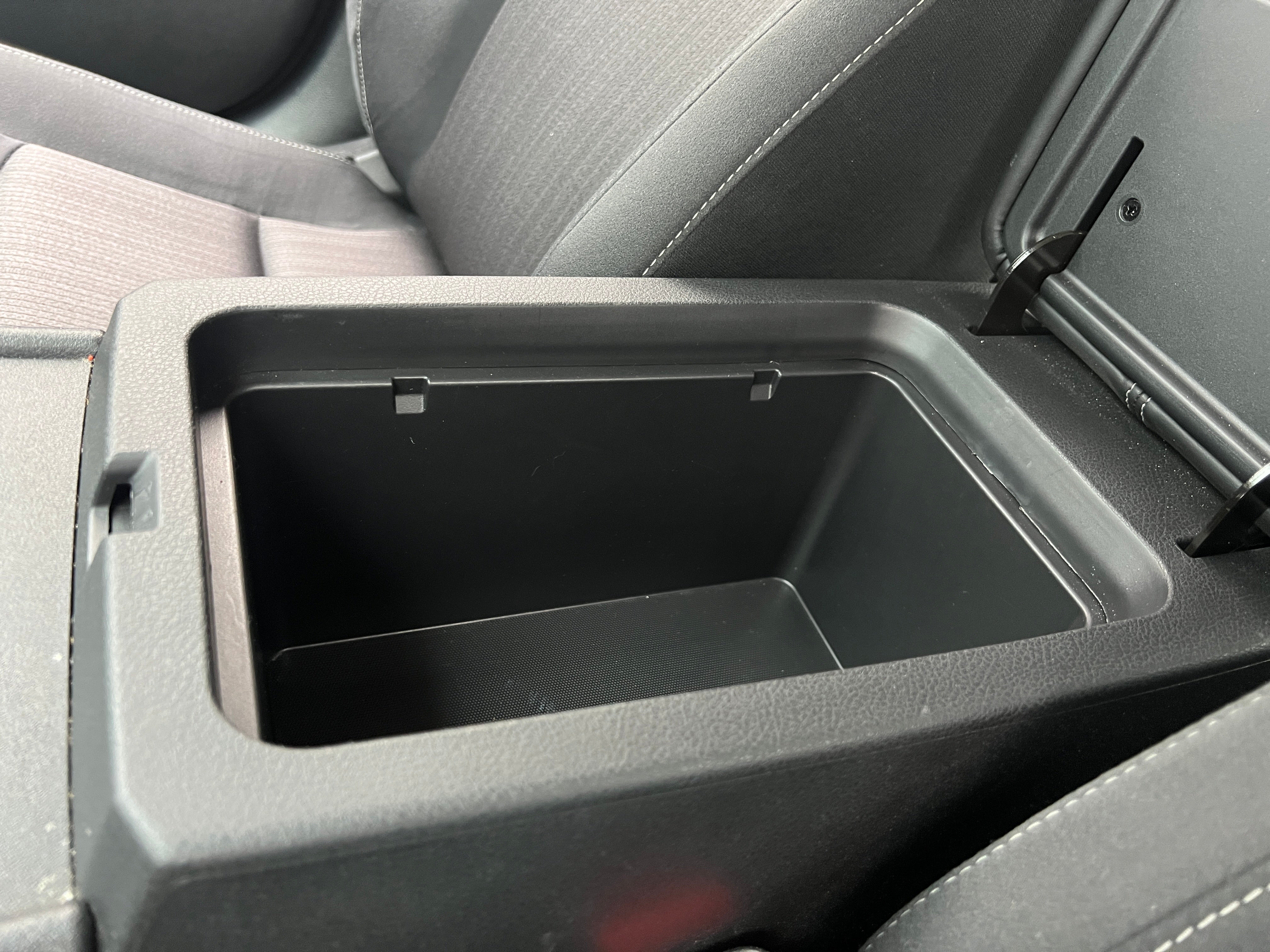 2025 Nissan Altima SV - Photo 13