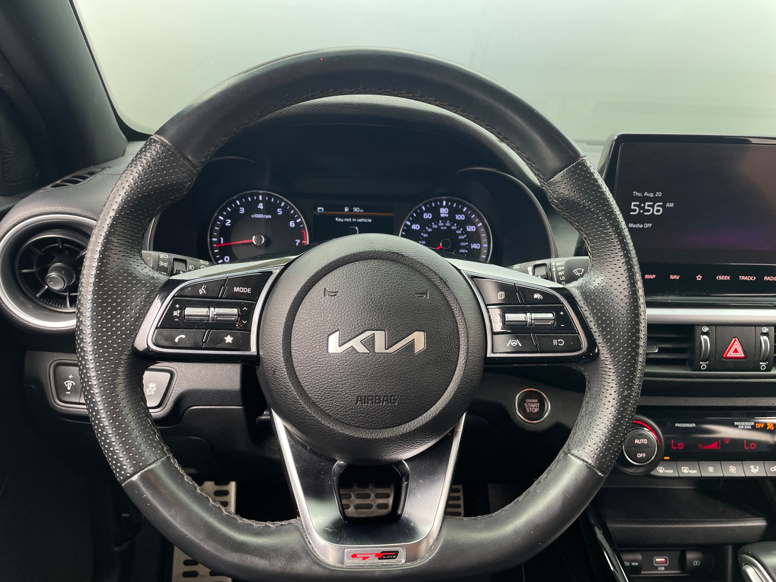Thumbnail: 2023 Kia Forte - 4