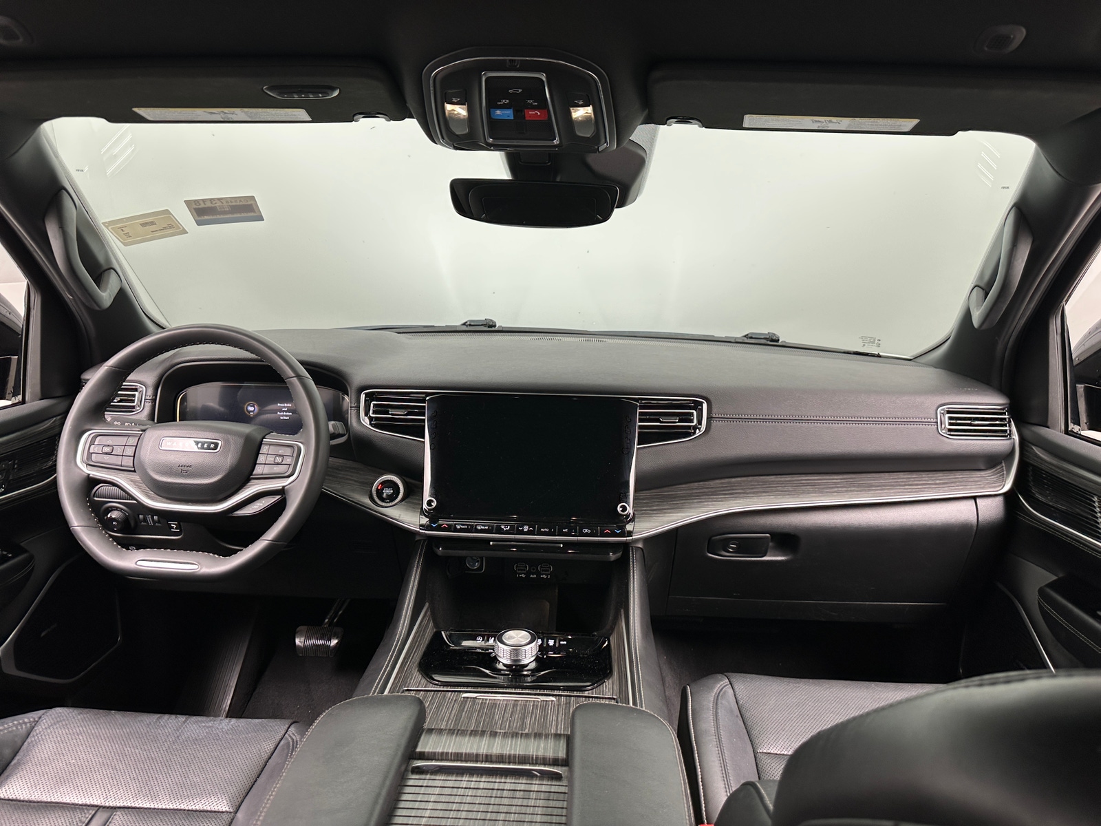 Thumbnail: 2024 Jeep Wagoneer - 2