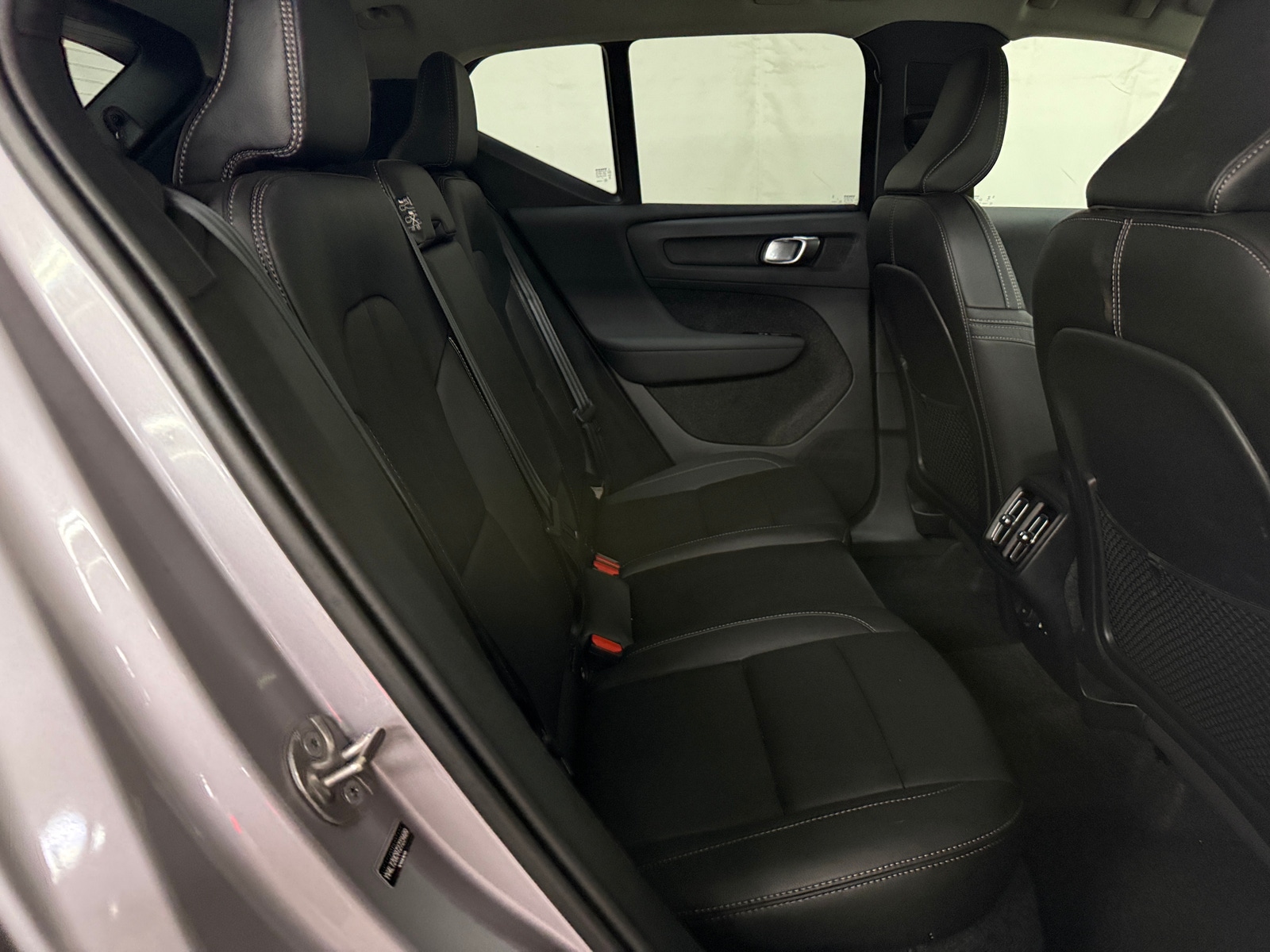 Thumbnail: 2026 Volvo XC40 - 6