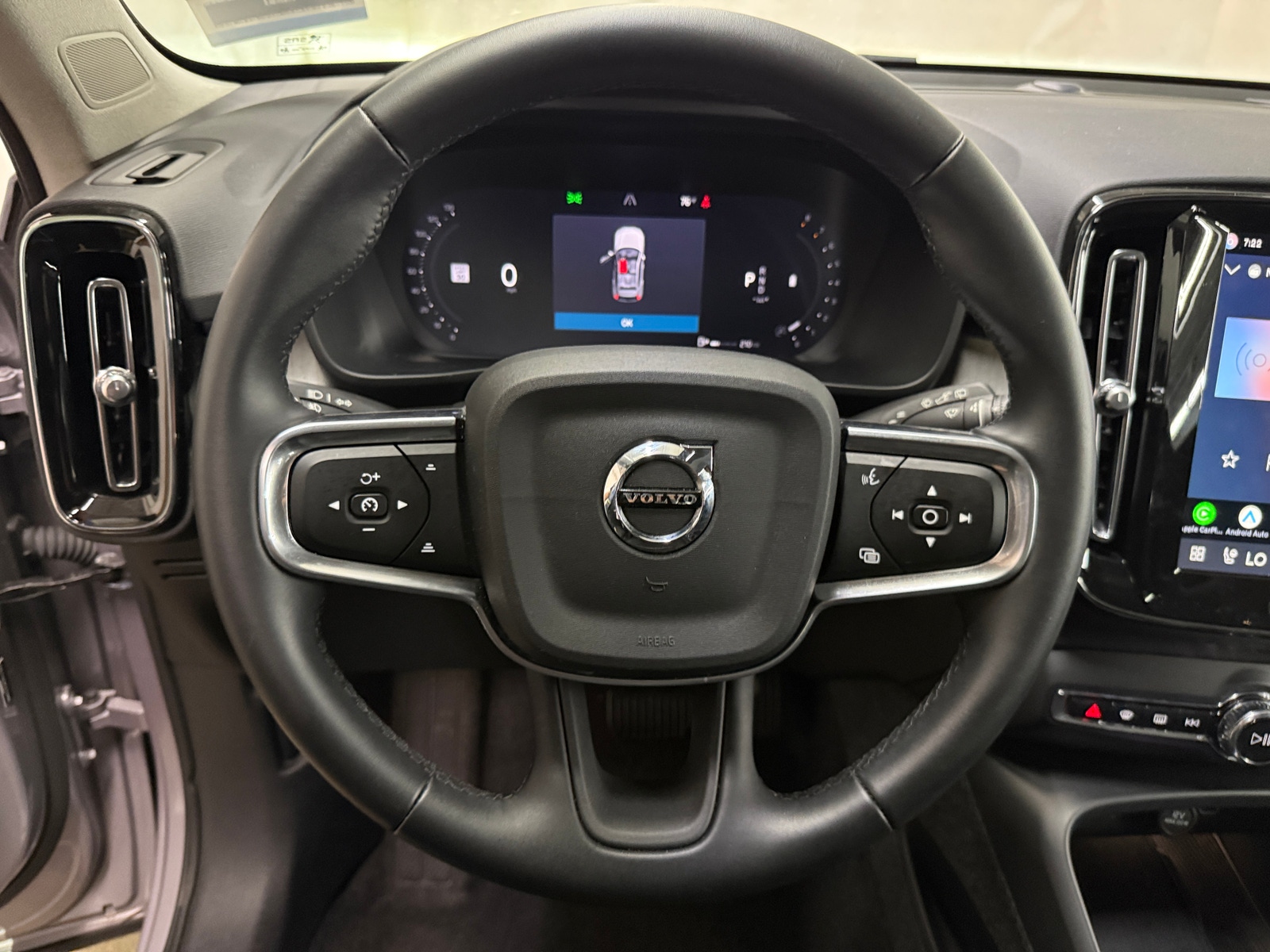 Thumbnail: 2026 Volvo XC40 - 5