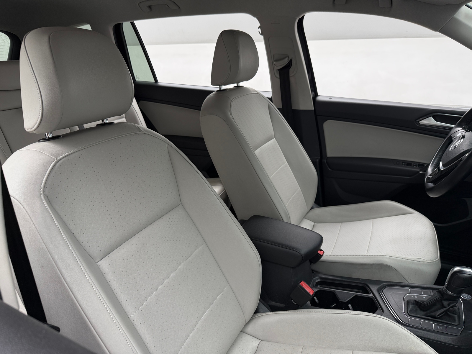 Thumbnail: 2018 Volkswagen Tiguan - 2