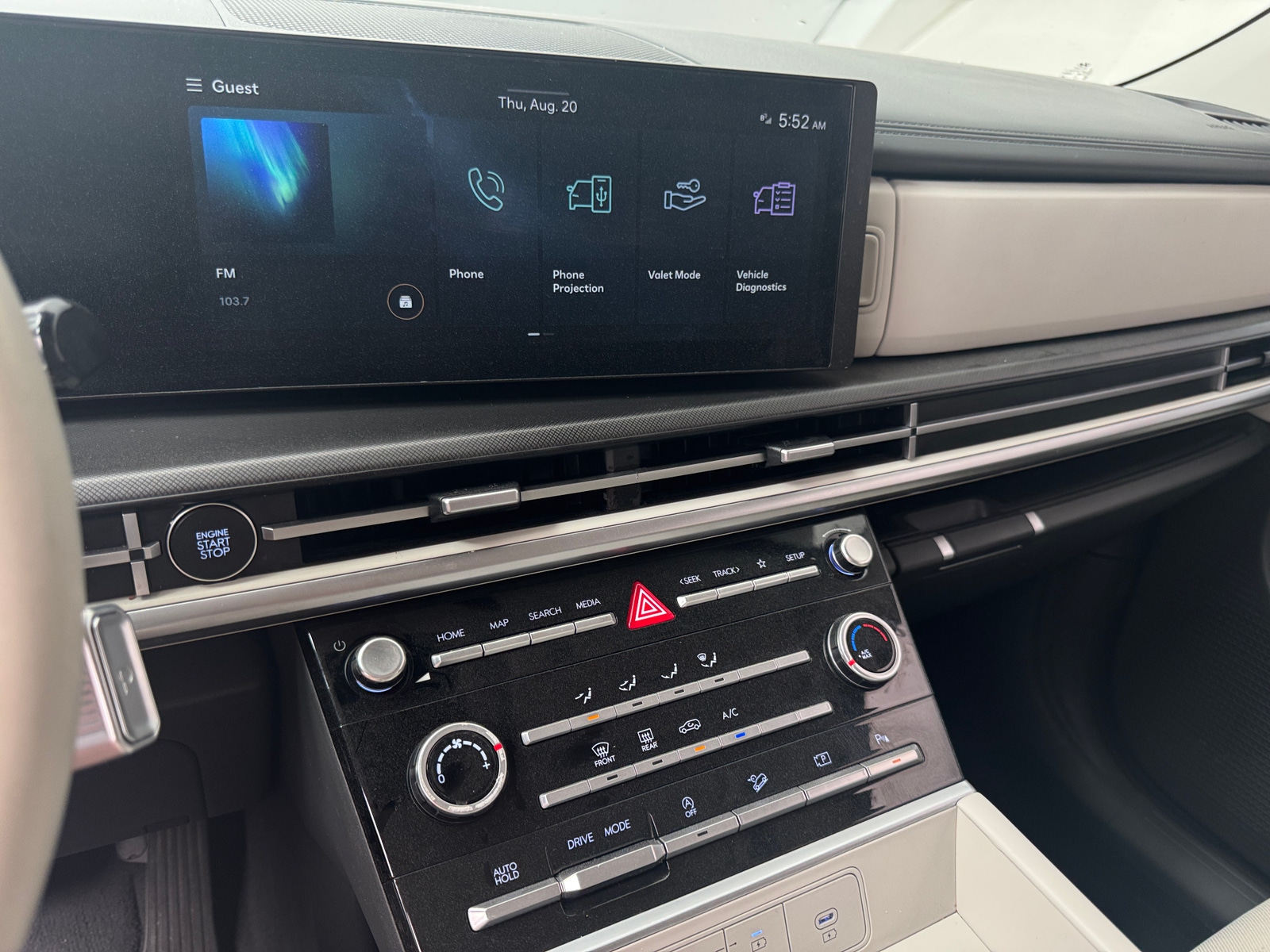 Thumbnail: 2024 Hyundai Santa Fe - 4