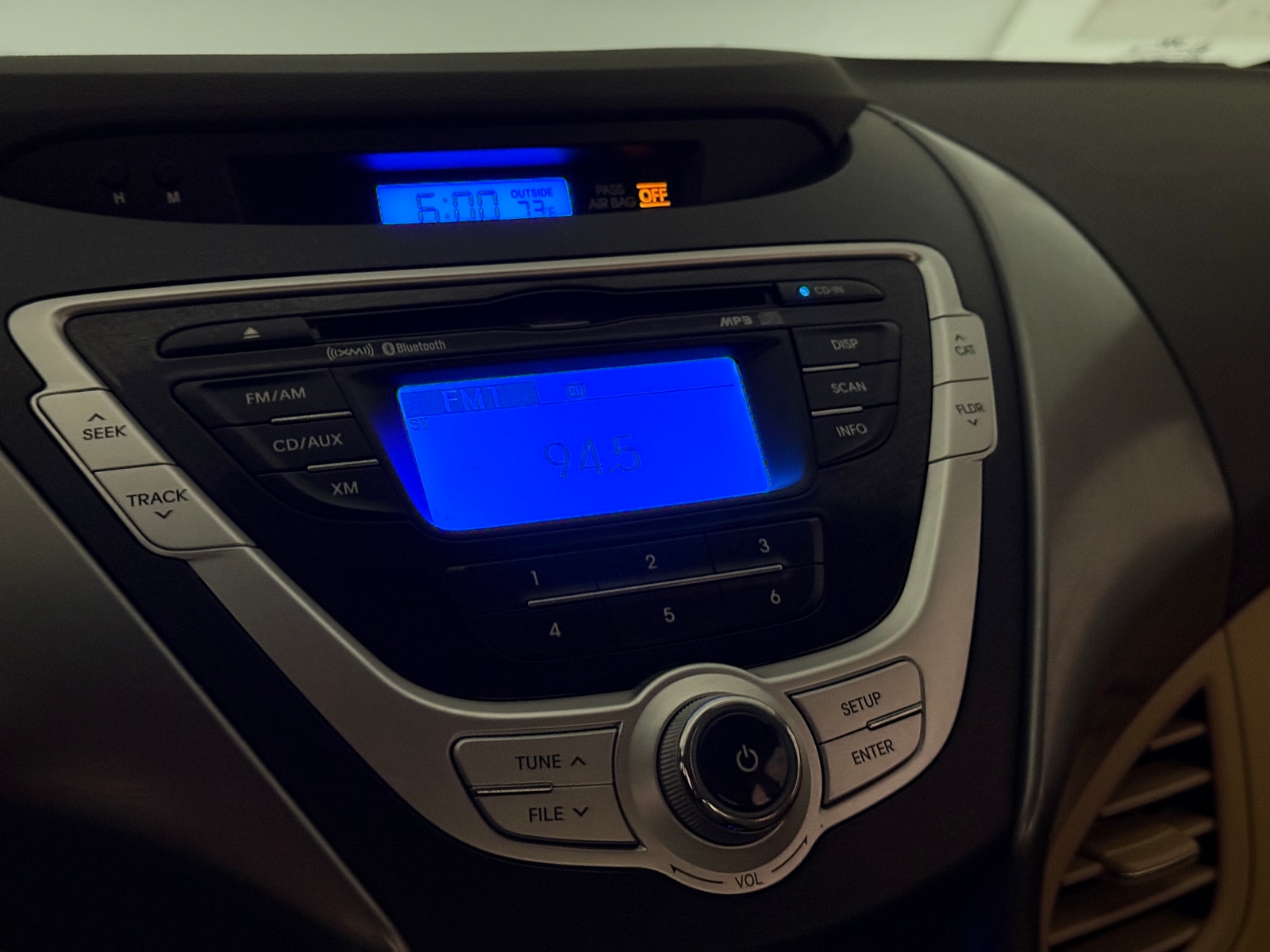 Thumbnail: 2012 Hyundai Elantra - 4