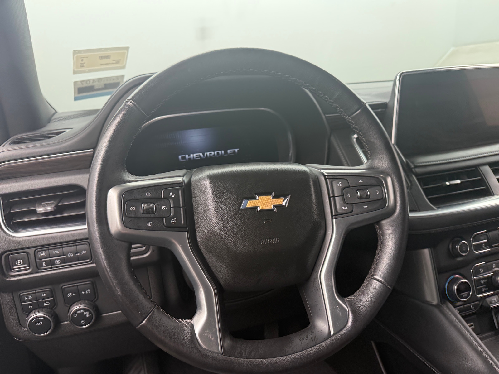Thumbnail: 2022 Chevrolet Tahoe - 4