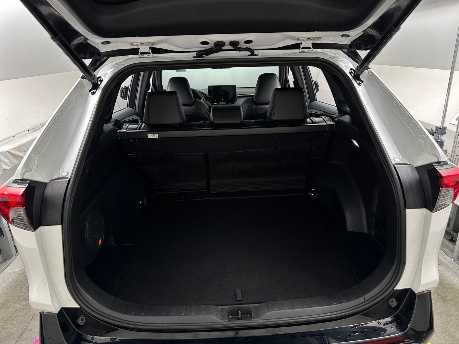 Thumbnail: 2023 Toyota RAV4 - 7