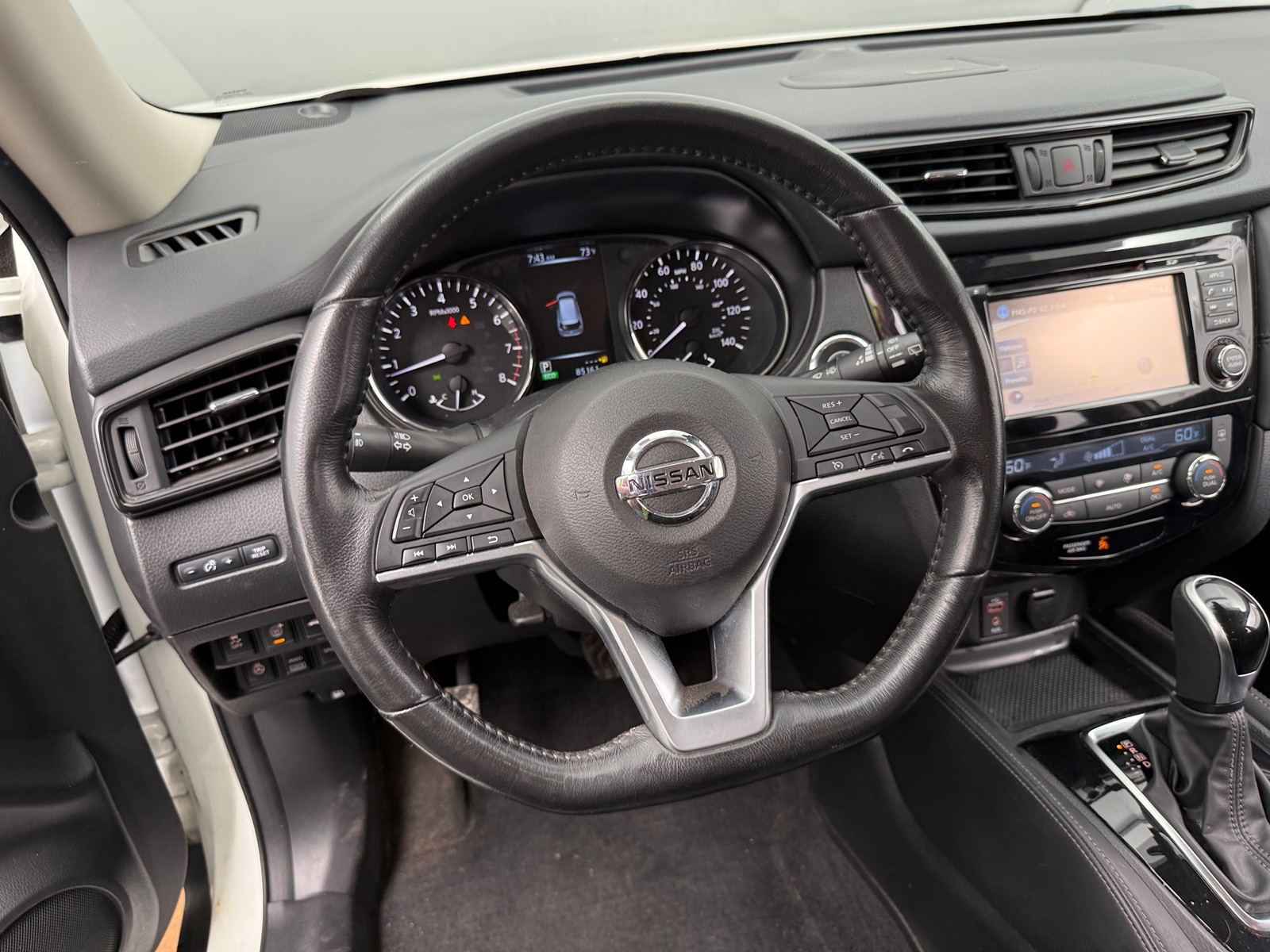 Thumbnail: 2017 Nissan Rogue - 4