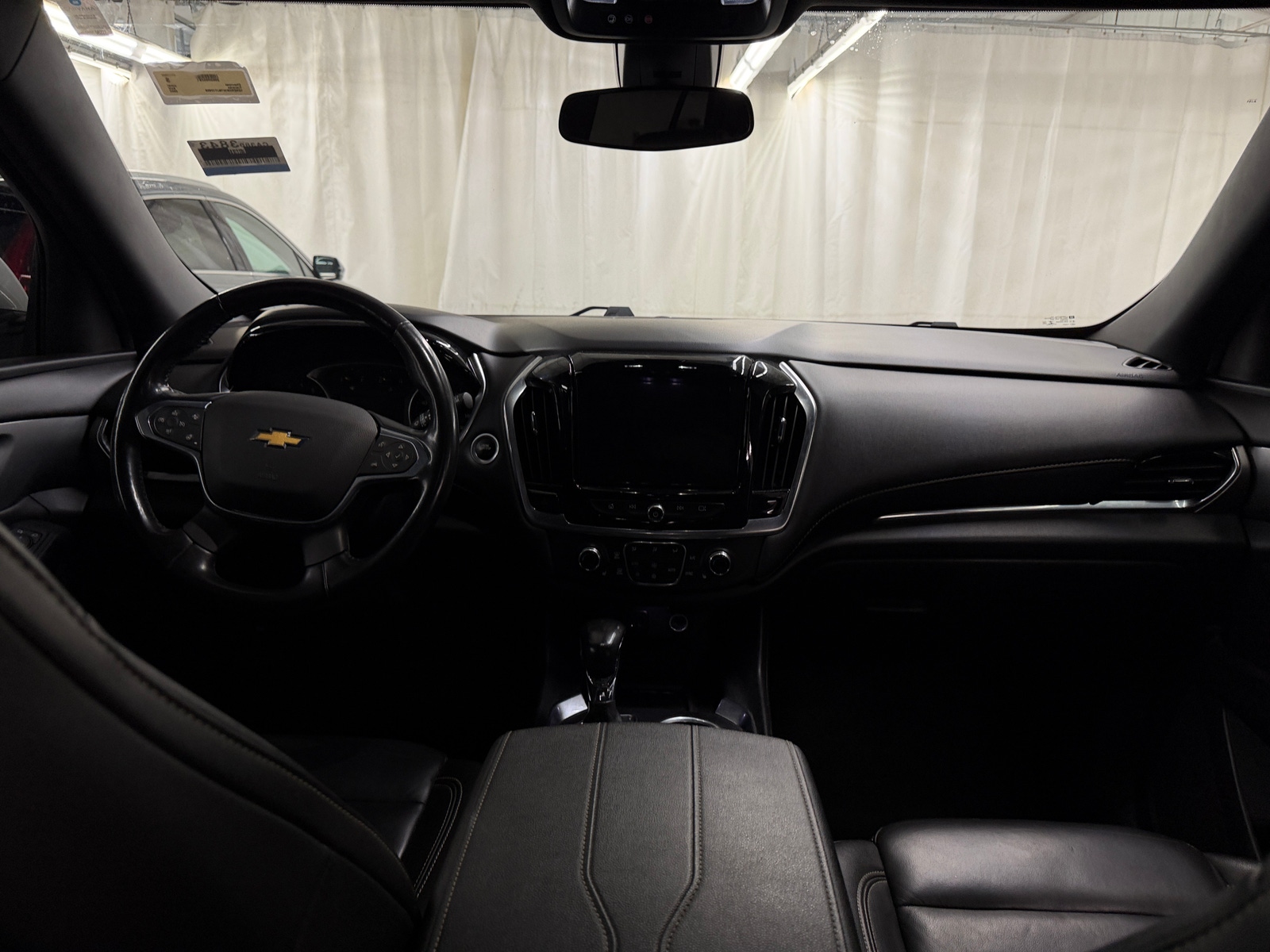 Thumbnail: 2022 Chevrolet Traverse - 2