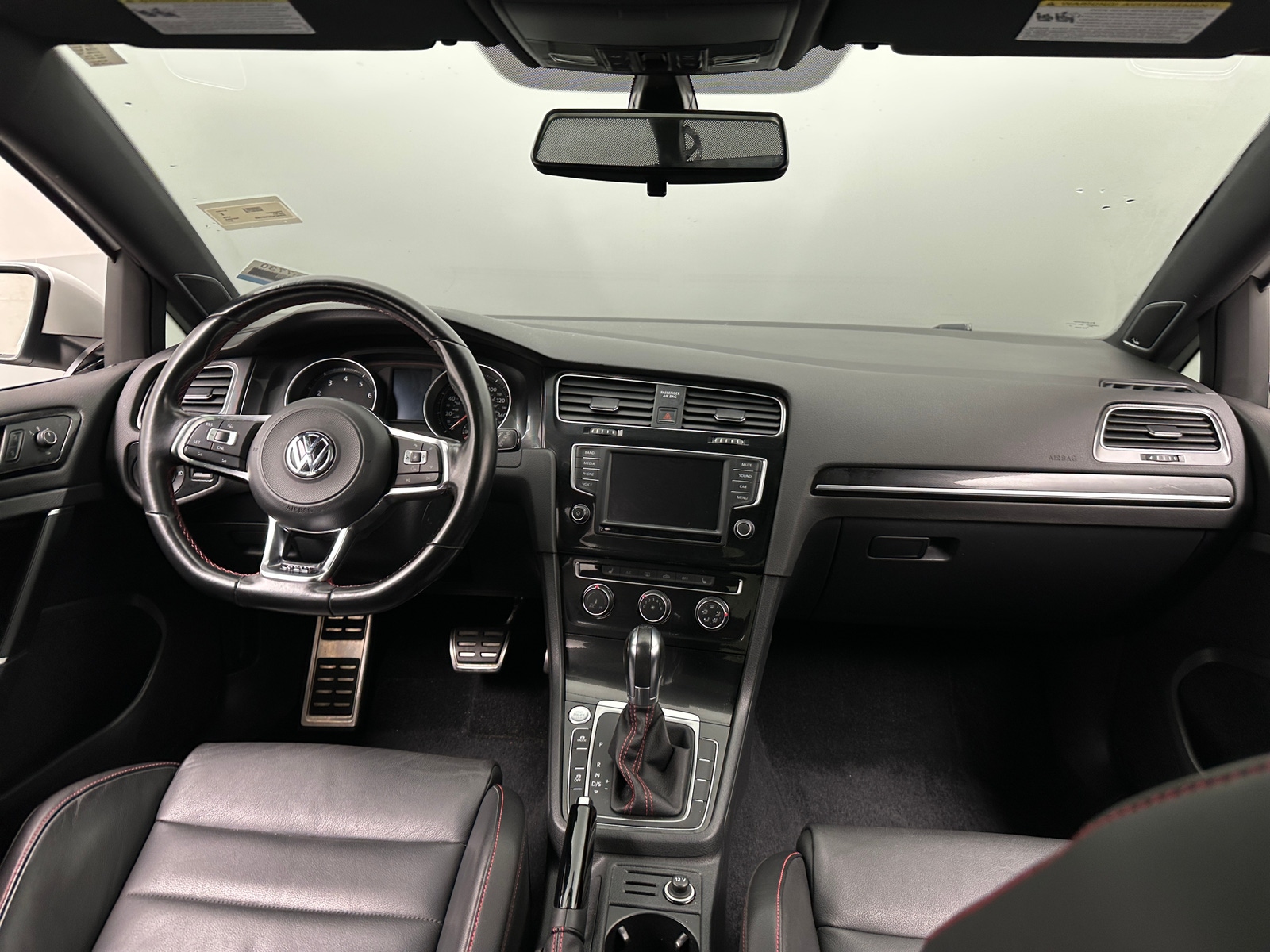 Thumbnail: 2017 Volkswagen Golf - 2