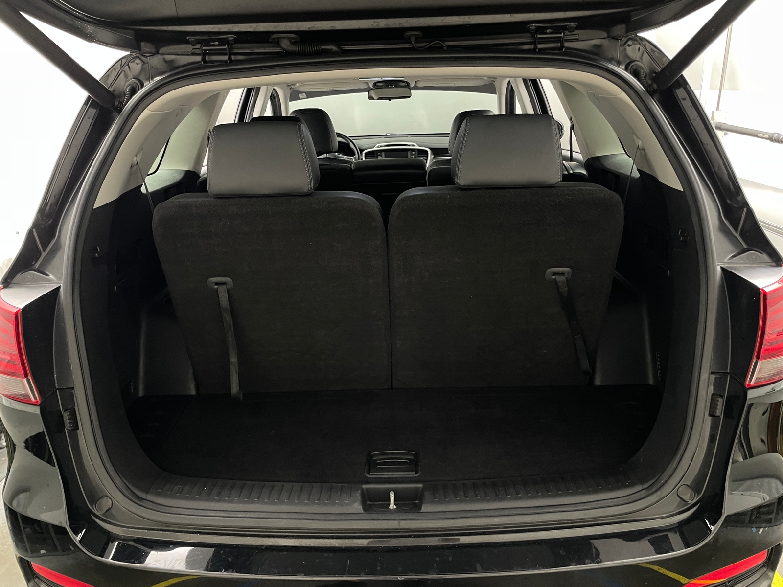 Thumbnail: 2019 Kia Sorento - 6