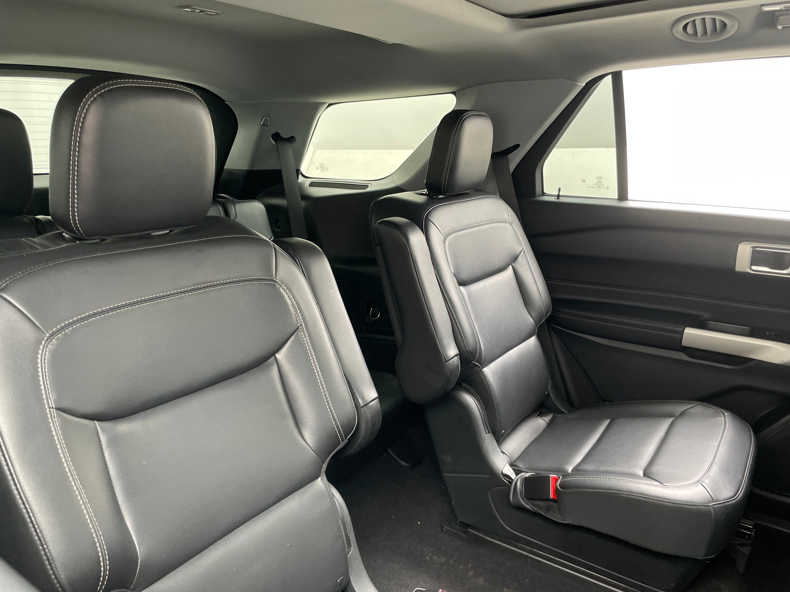 Thumbnail: 2022 Ford Explorer - 5
