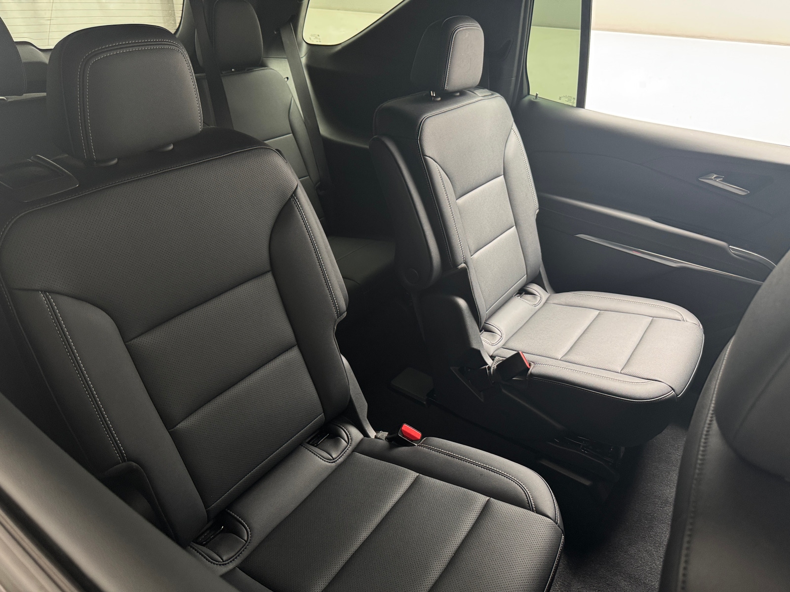 Thumbnail: 2025 Chevrolet Traverse - 5