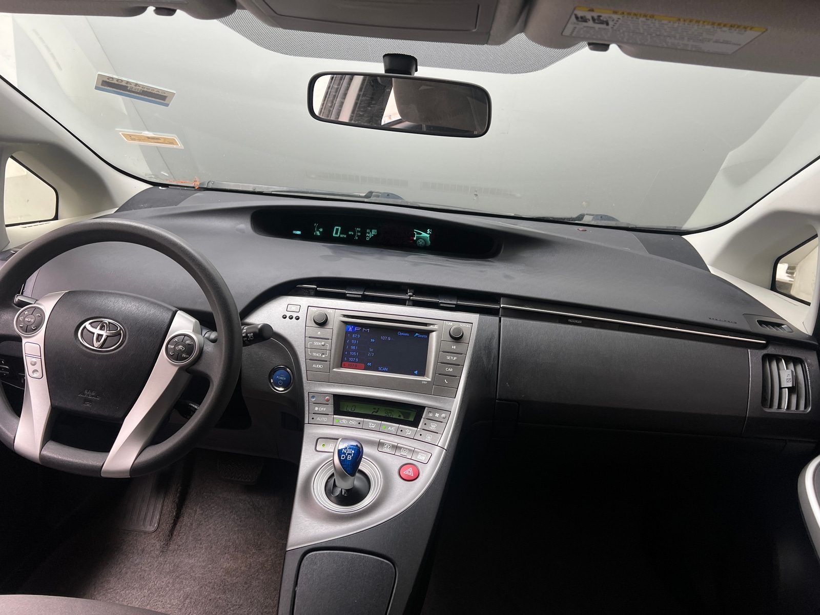 Thumbnail: 2015 Toyota Prius - 3