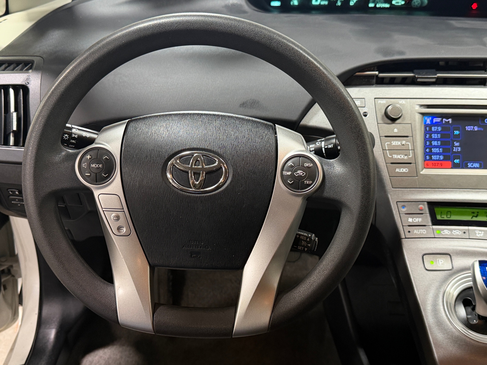 Thumbnail: 2015 Toyota Prius - 5