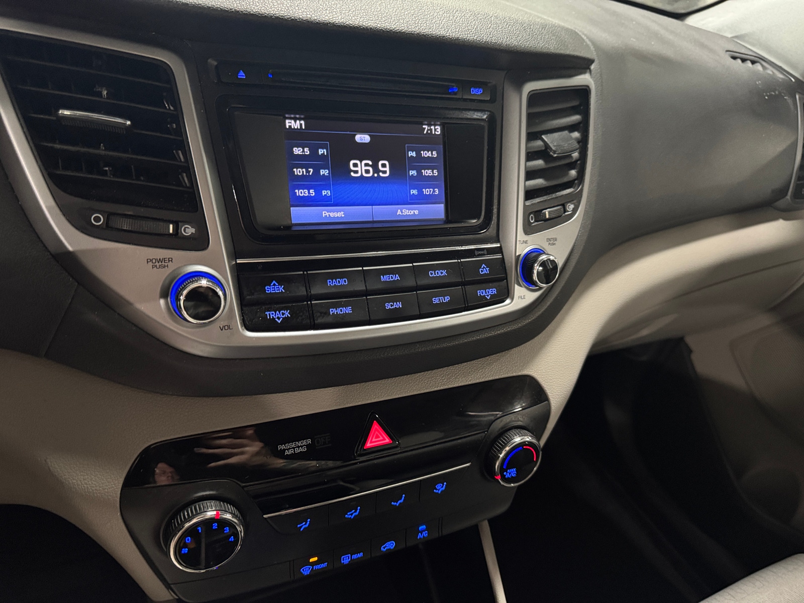 Thumbnail: 2016 Hyundai Tucson - 4