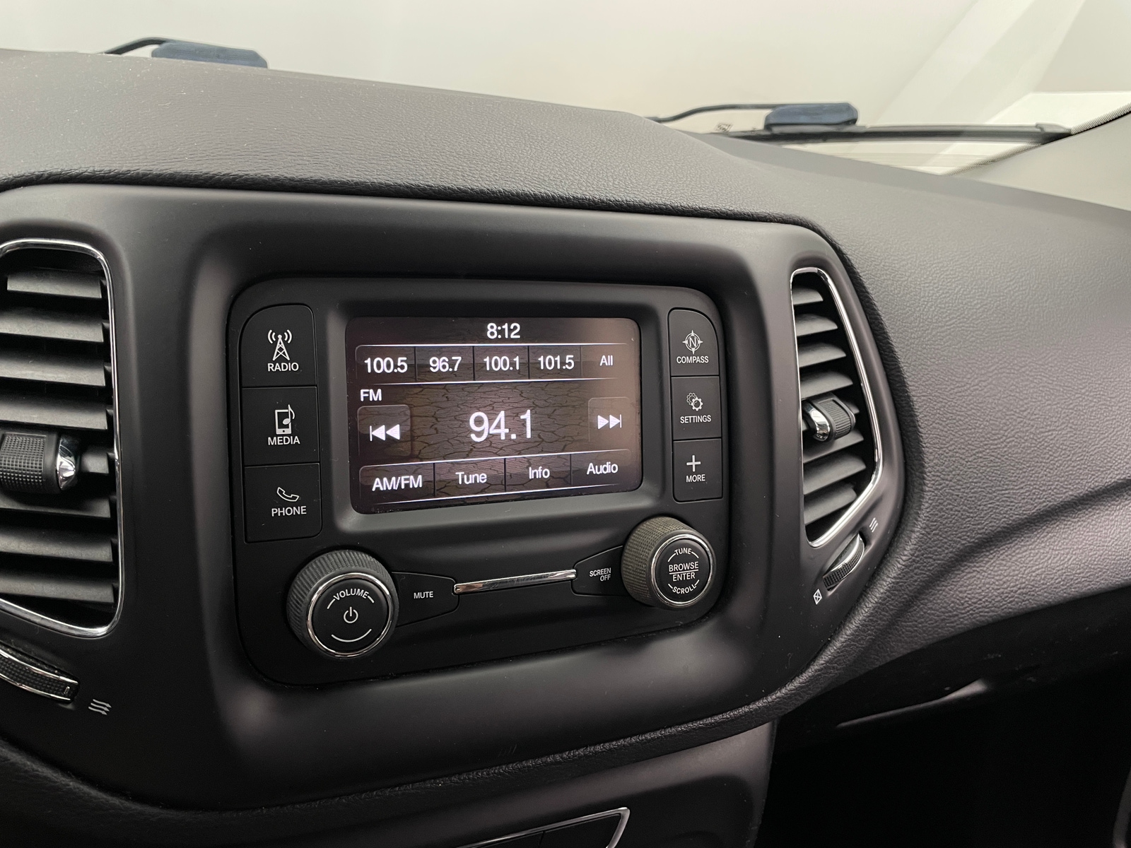 Thumbnail: 2018 Jeep Compass - 4