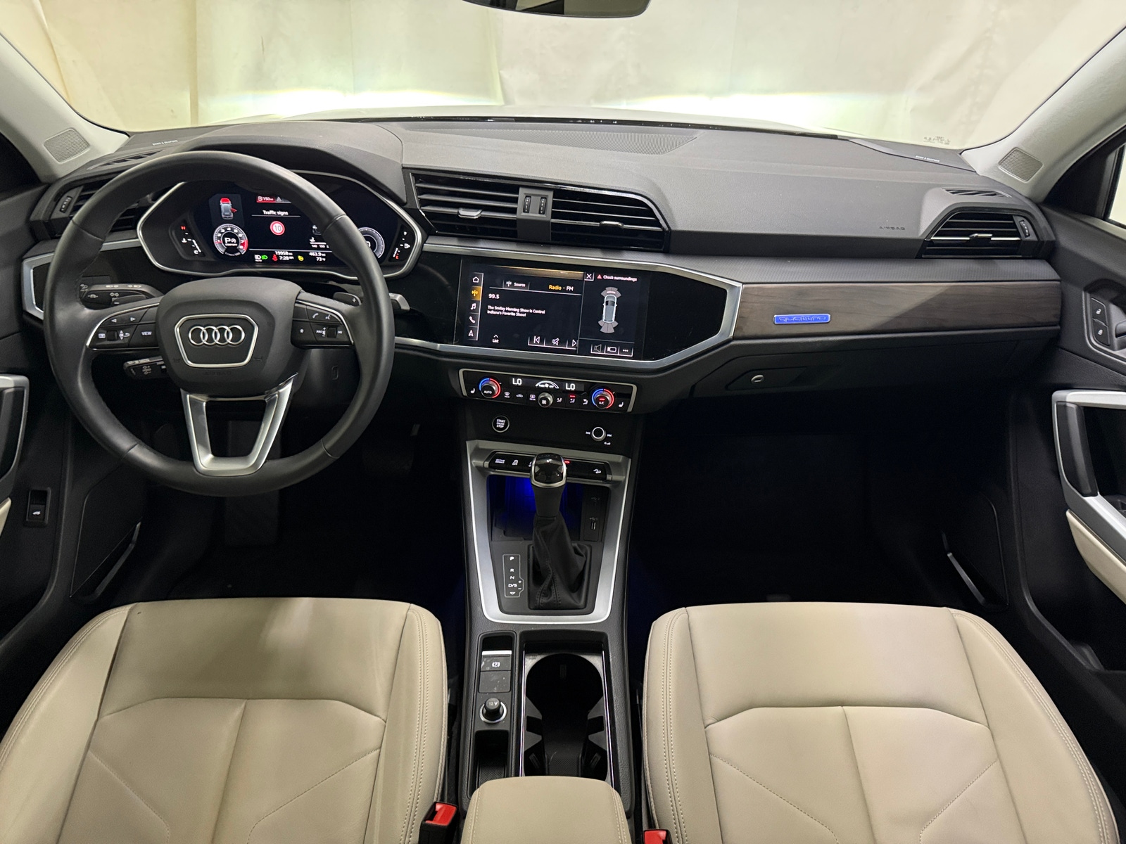 Thumbnail: 2021 Audi Q3 - 2