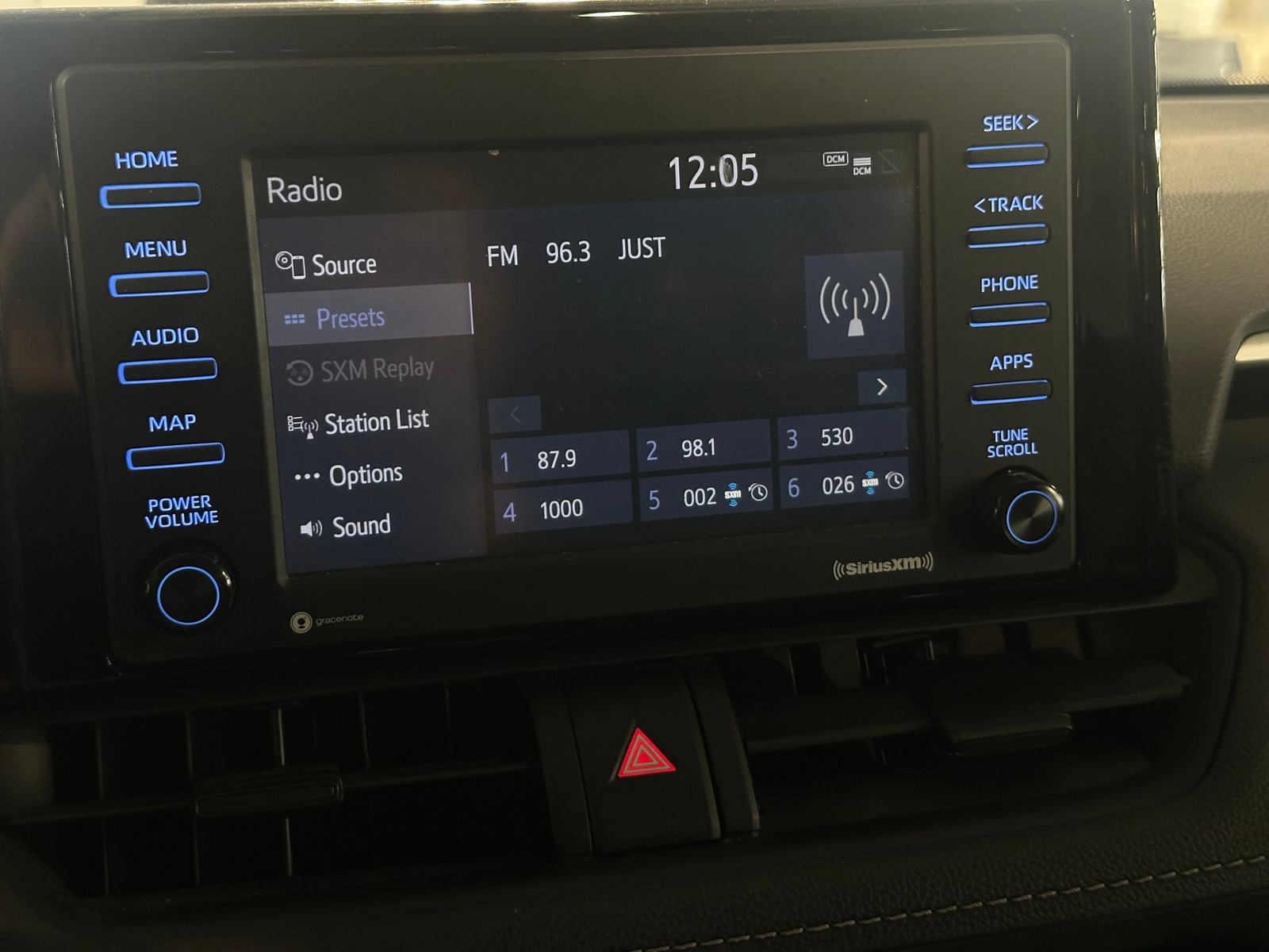 Thumbnail: 2021 Toyota RAV4 - 4
