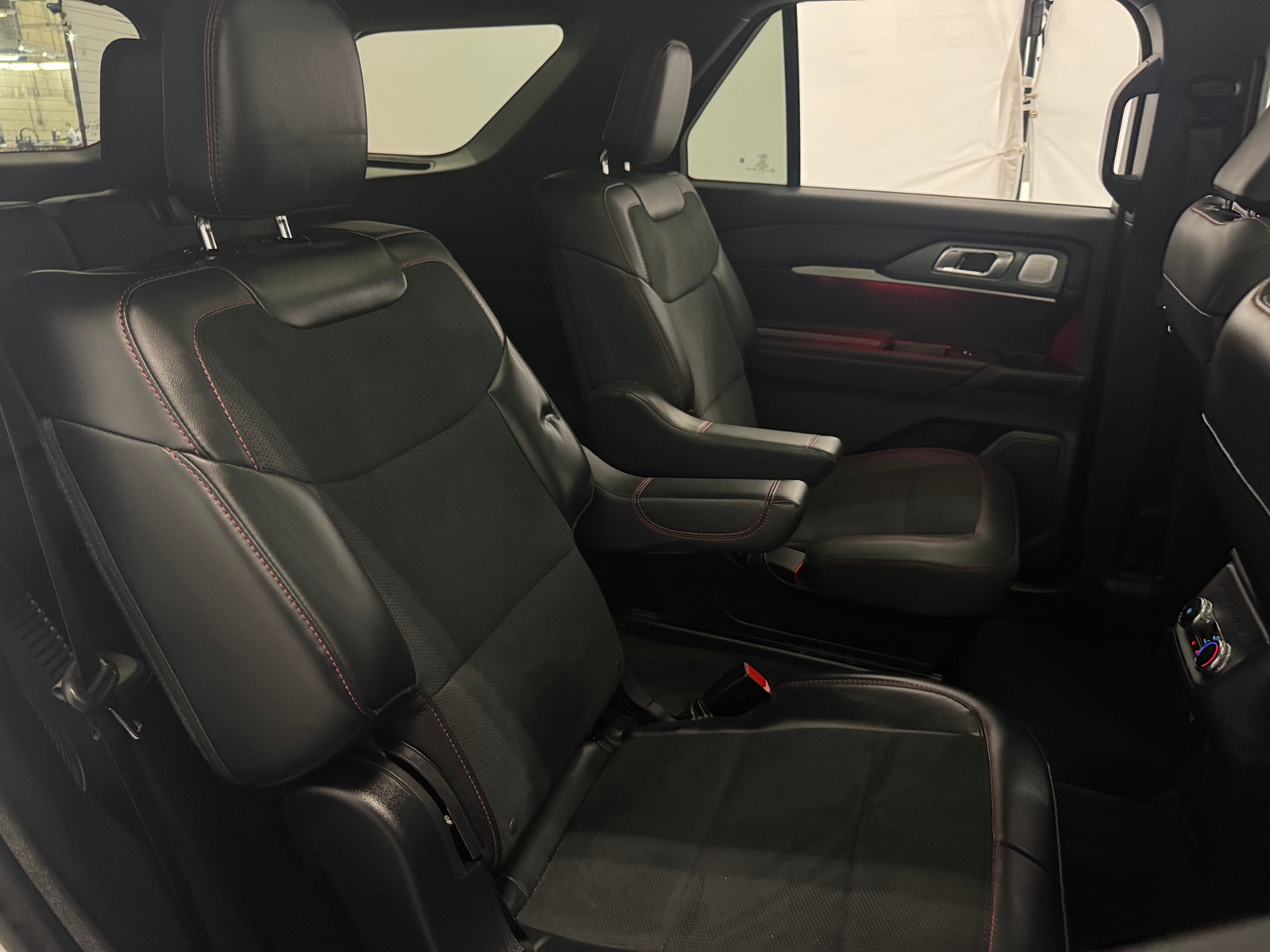 Thumbnail: 2026 Ford Explorer - 5