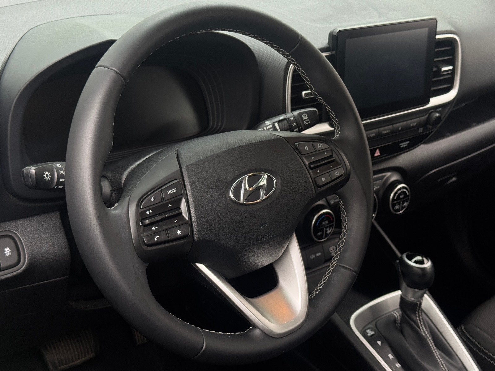 Thumbnail: 2023 Hyundai Venue - 5