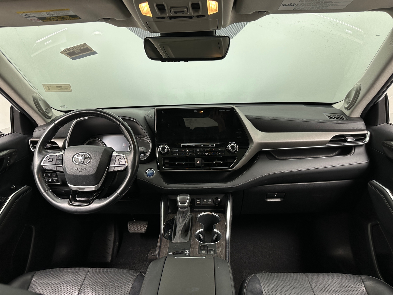 Thumbnail: 2022 Toyota Highlander - 2