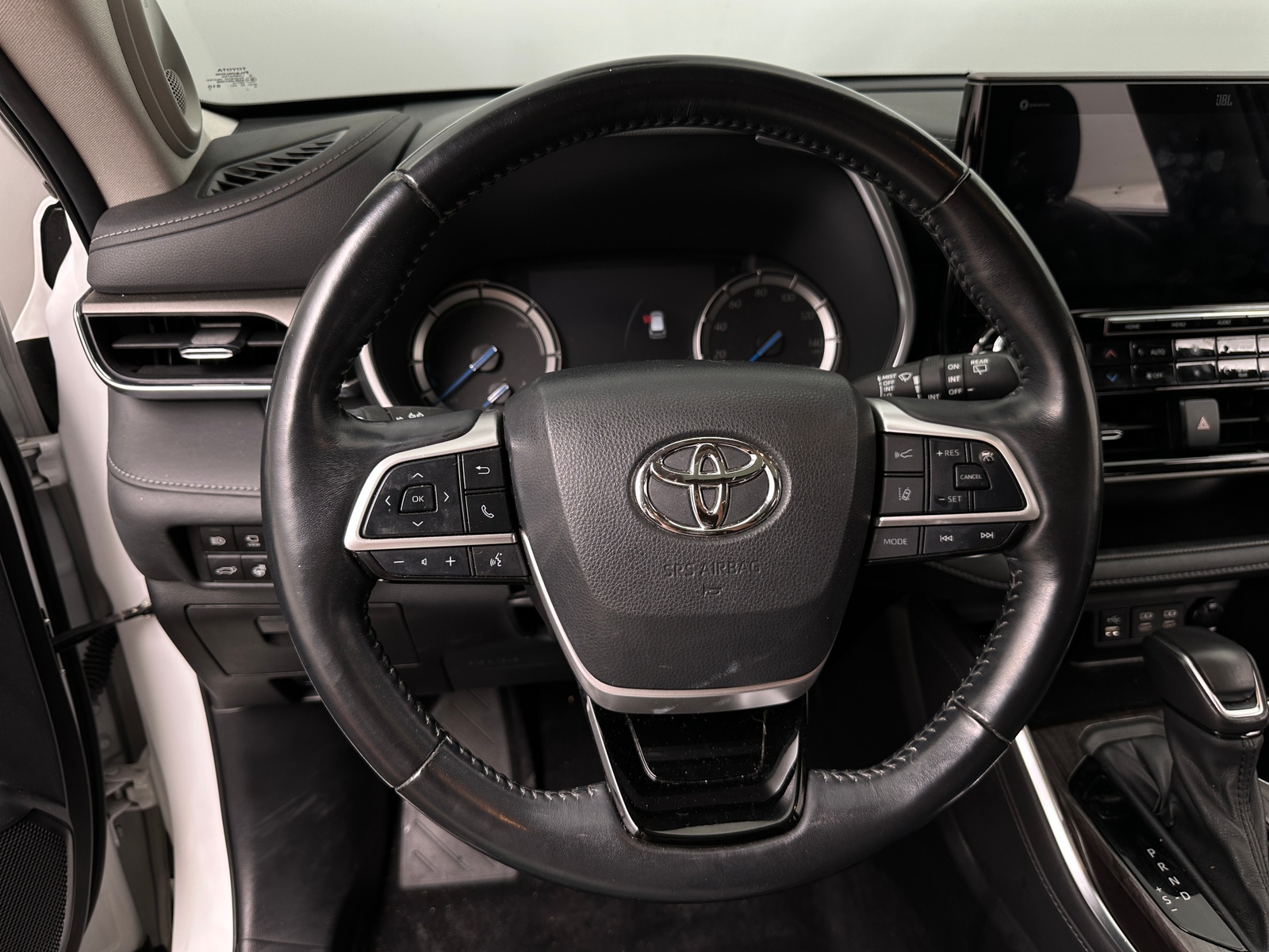 Thumbnail: 2022 Toyota Highlander - 4