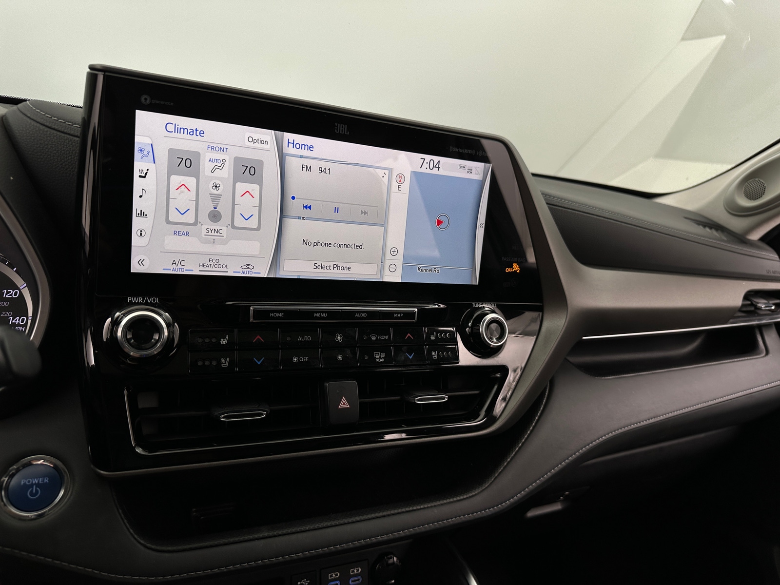 Thumbnail: 2022 Toyota Highlander - 3