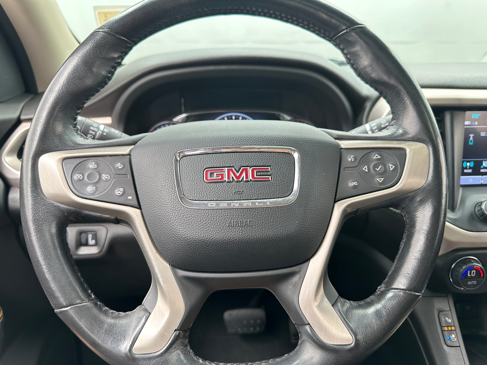 Thumbnail: 2019 GMC Acadia - 4