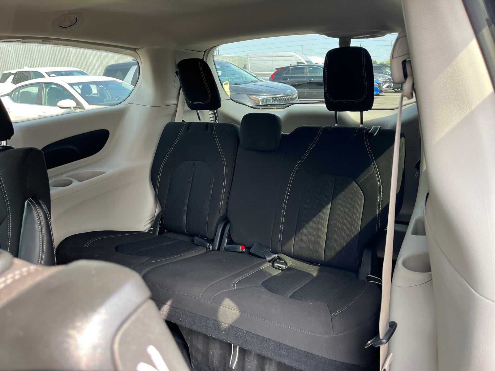 Thumbnail: 2024 Chrysler Voyager - 6