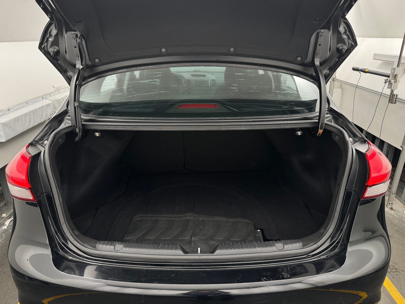 Thumbnail: 2017 Kia Forte - 7