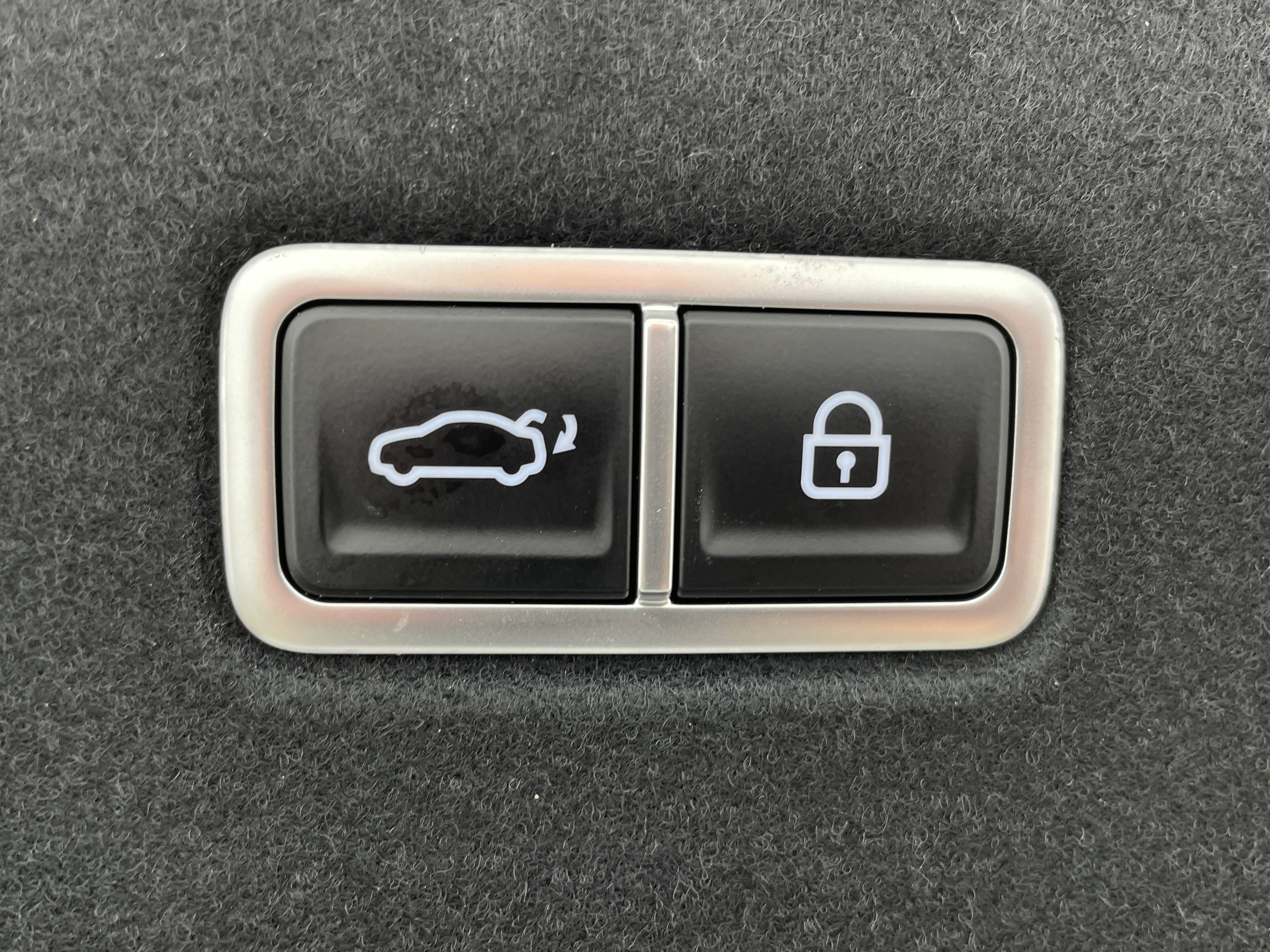 Used 2023 Hyundai IONIQ 6 Limited with VIN KMHM54AC5PA052095 for sale in Oak Creek, WI