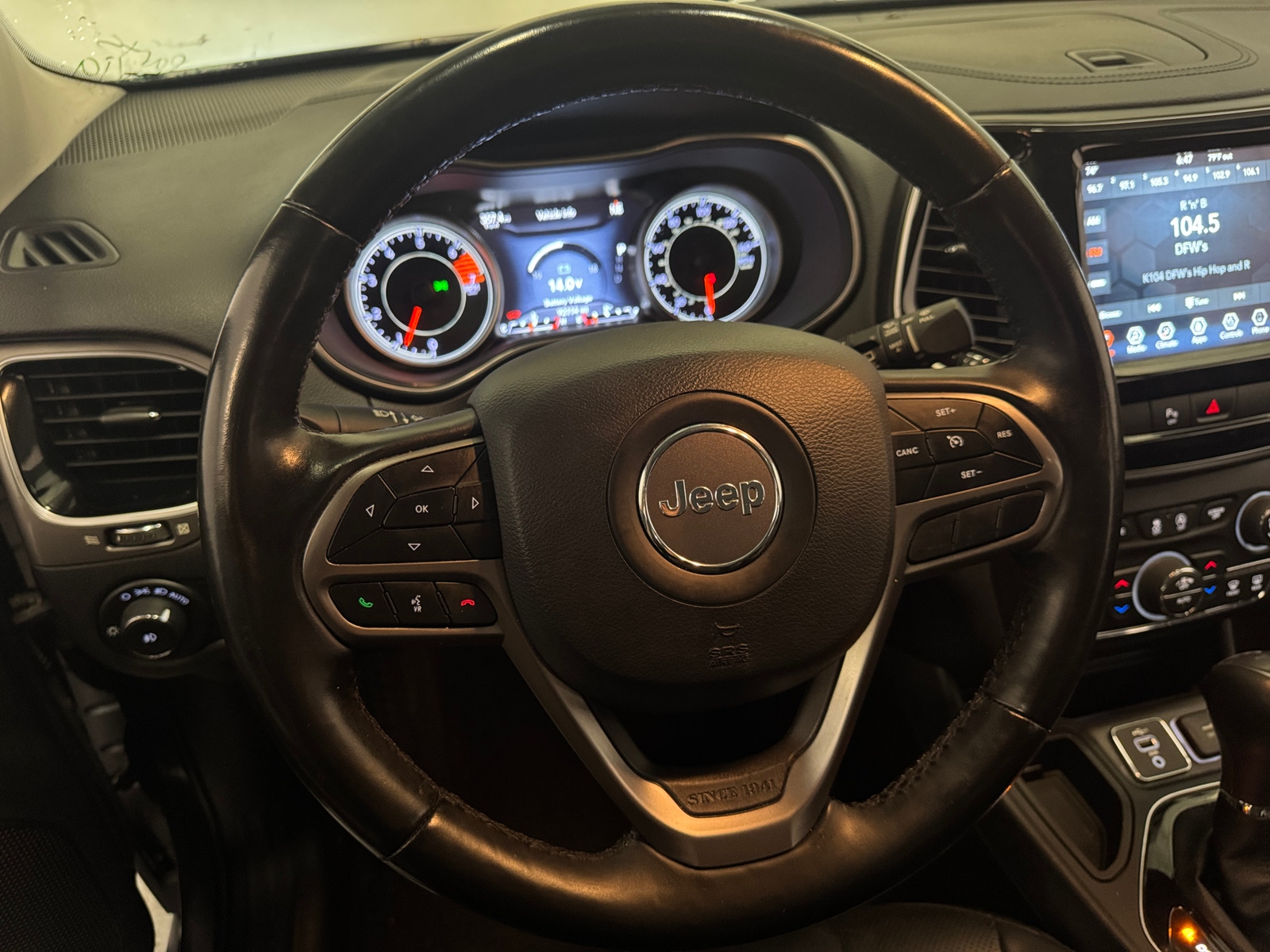 Thumbnail: 2020 Jeep Cherokee - 4