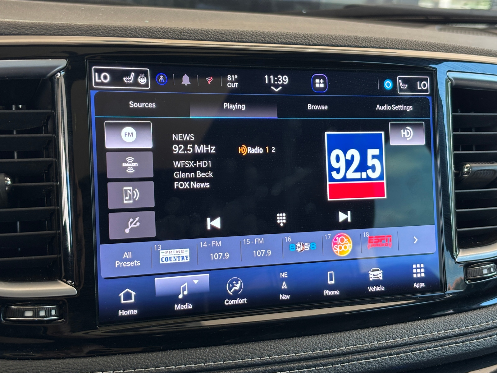 Thumbnail: 2025 Chrysler Pacifica - 4