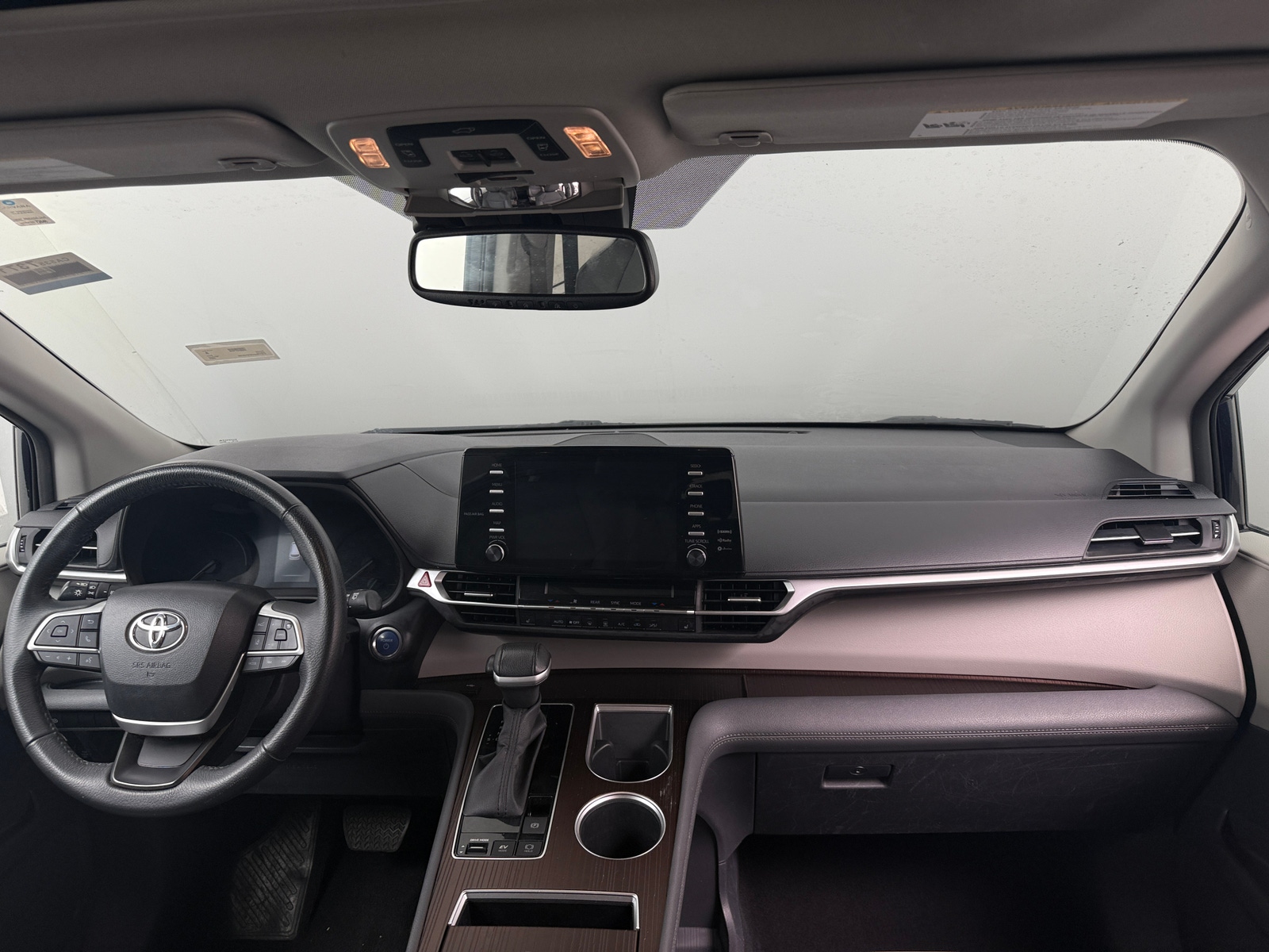 Thumbnail: 2023 Toyota Sienna - 3