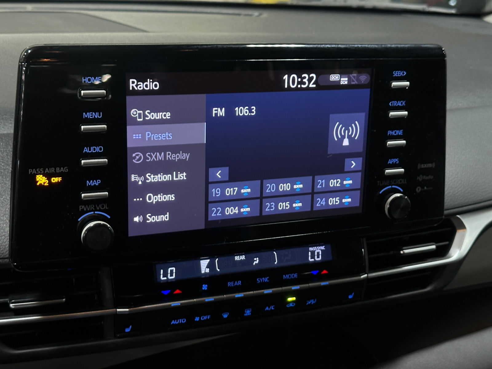Thumbnail: 2023 Toyota Sienna - 4