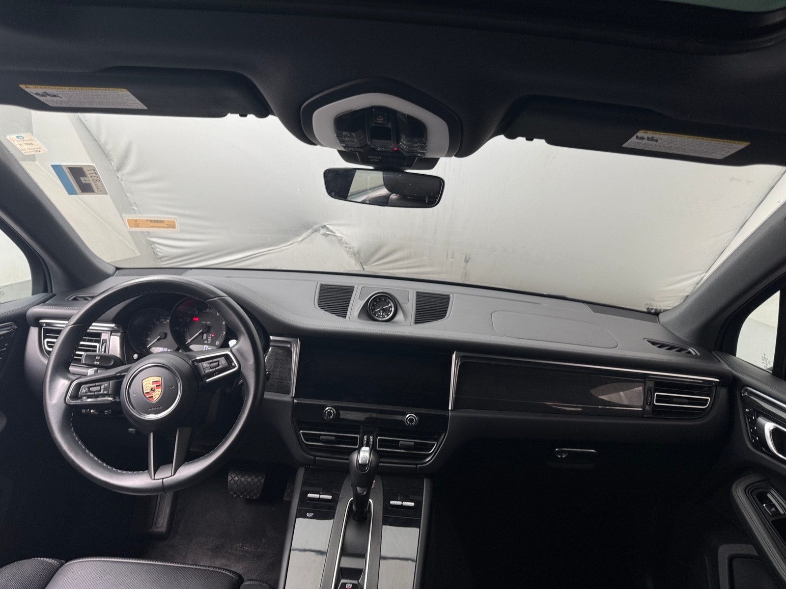 Thumbnail: 2023 Porsche Macan - 2